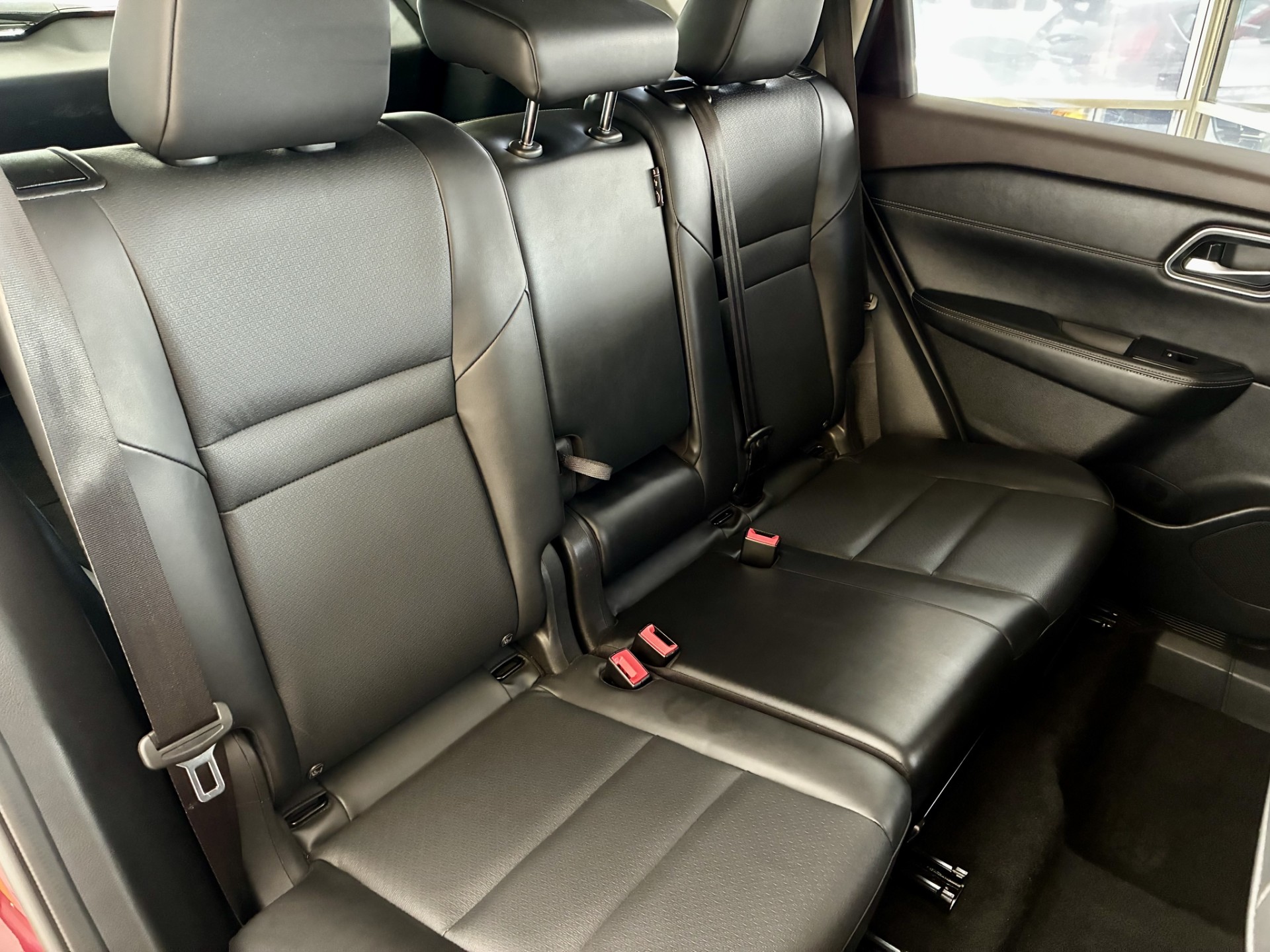 2023 Nissan X-Trail ST-L E-Power 1.5L Hybrid - Image 13