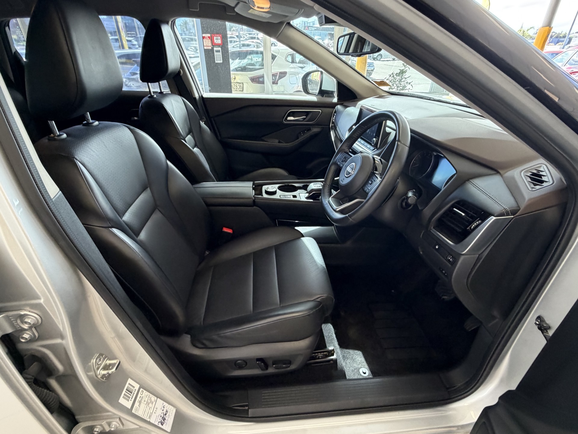 2023 Nissan X-Trail ST 2.5L 4WD 7 Seaters - Image 15