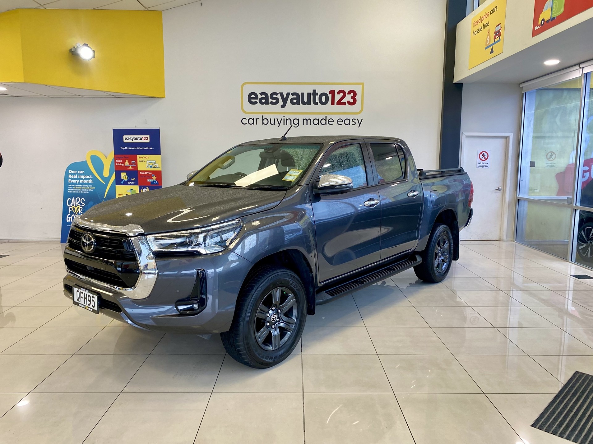 2023 Toyota Hilux SR5 2.8L DT 4WD