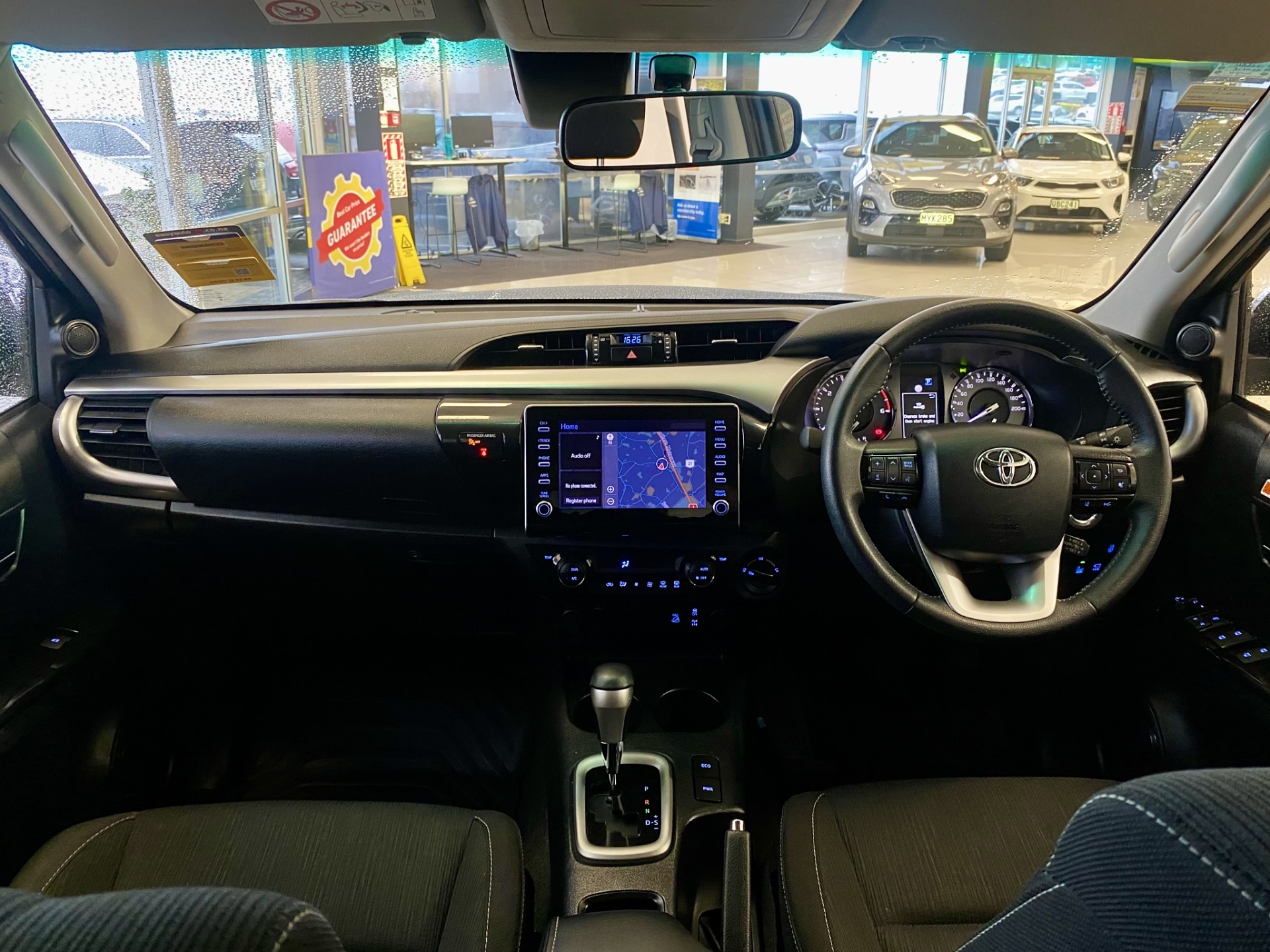 2023 Toyota Hilux SR5 2.8L DT 4WD - Image 15