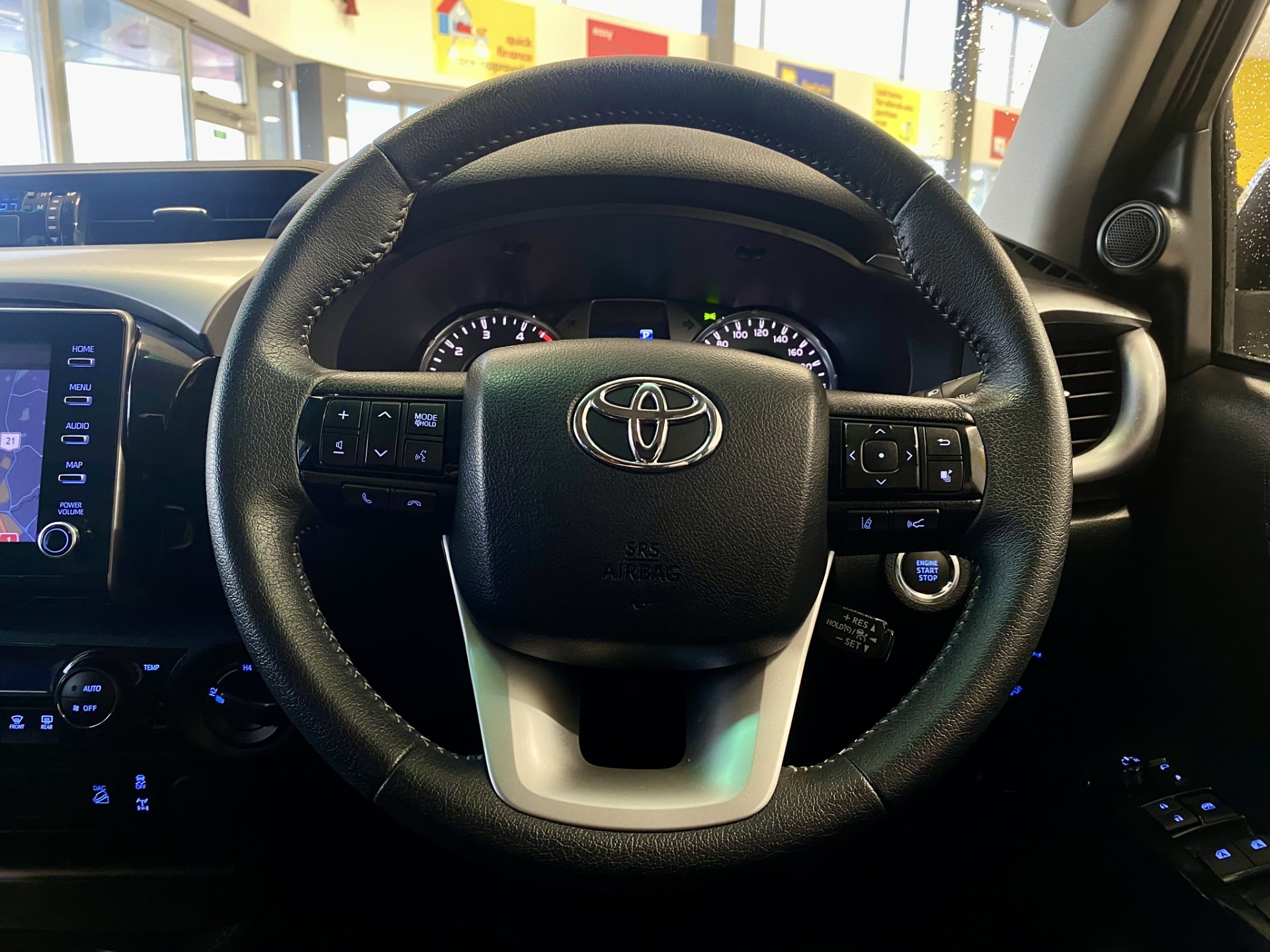 2023 Toyota Hilux SR5 2.8L DT 4WD - Image 16