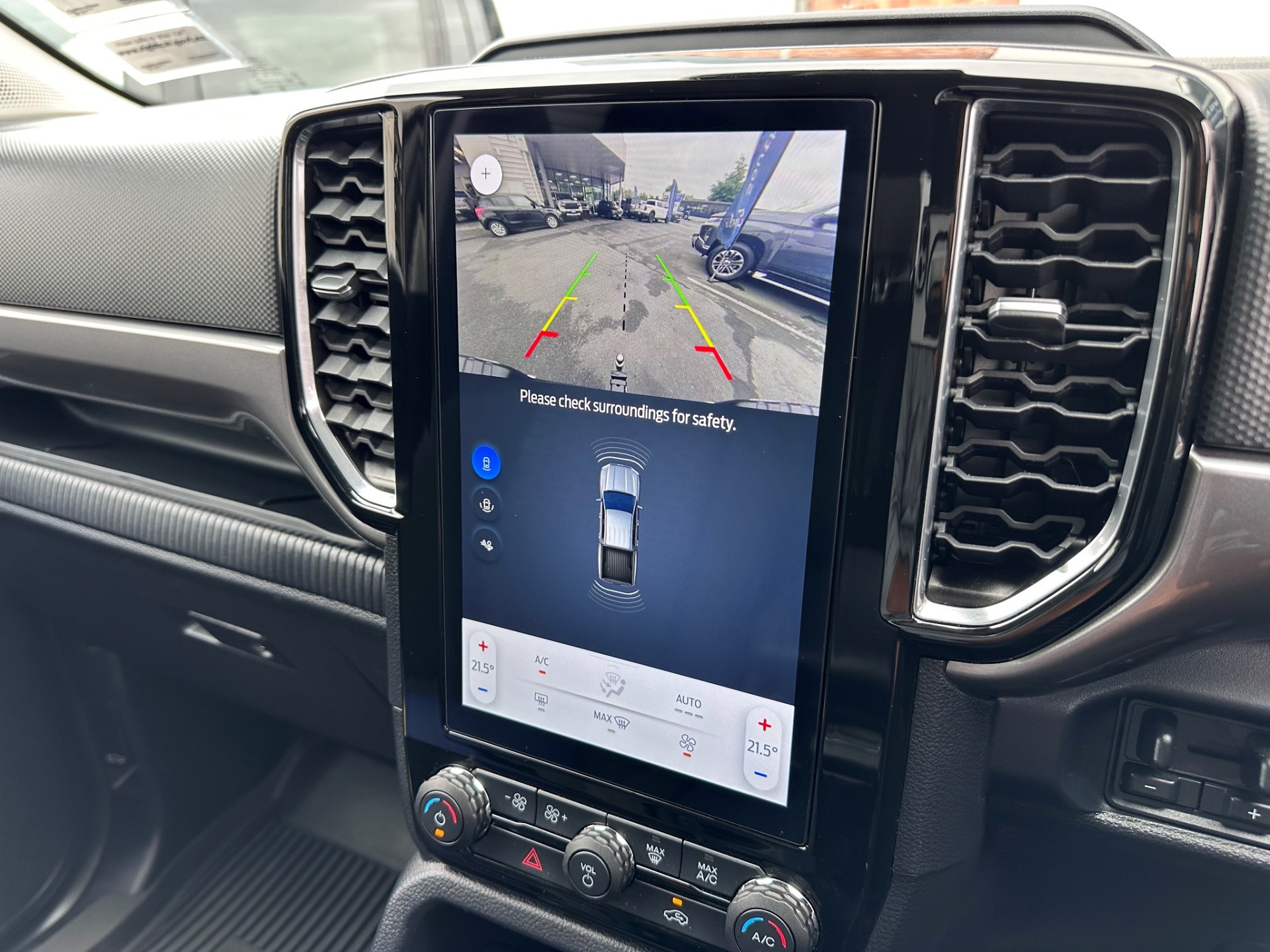 2024 Ford Ranger XLT 4x2 Double Cab - Image 15