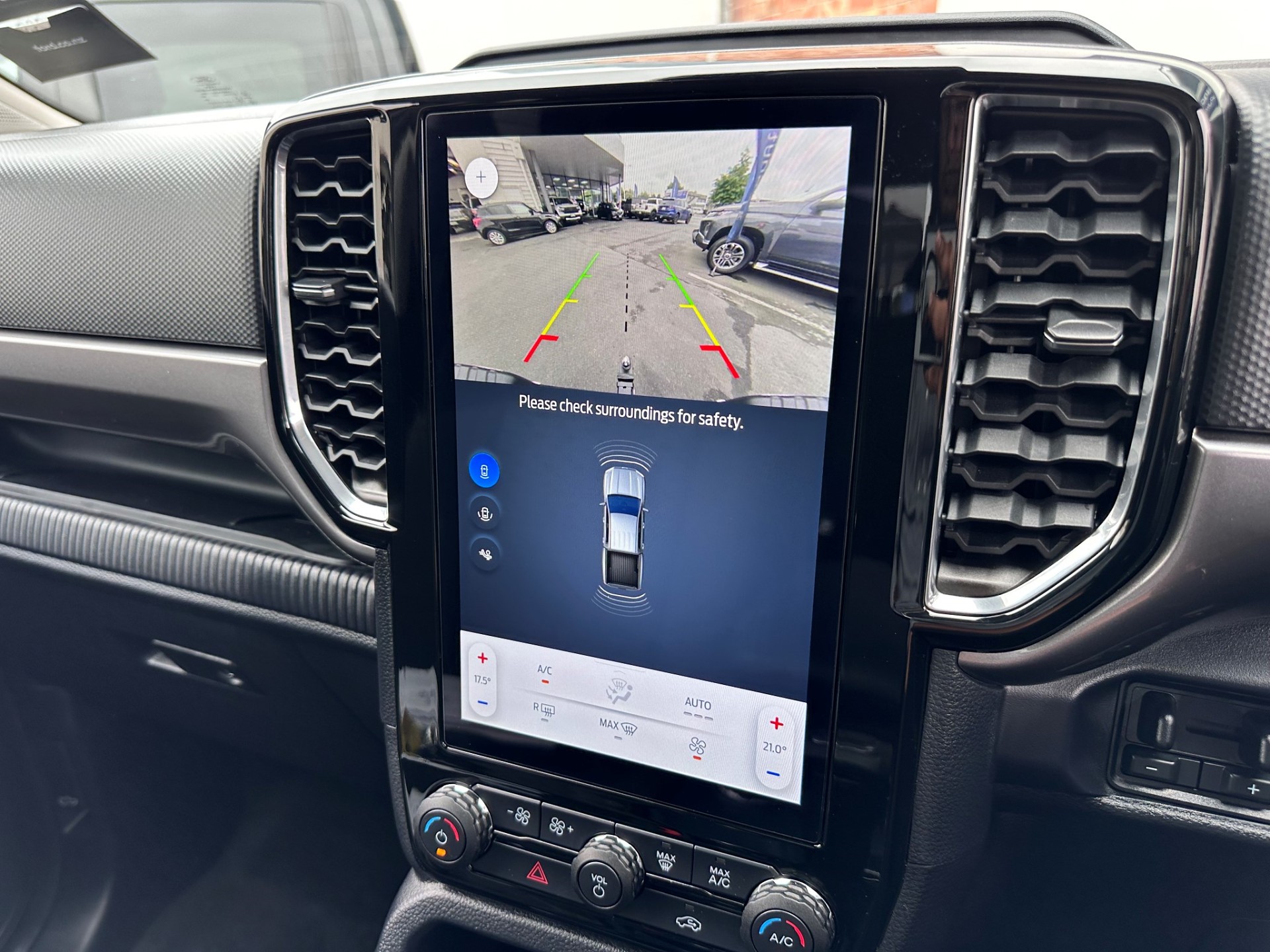 2024 Ford Ranger XLT 4x4 Double Cab - Image 15