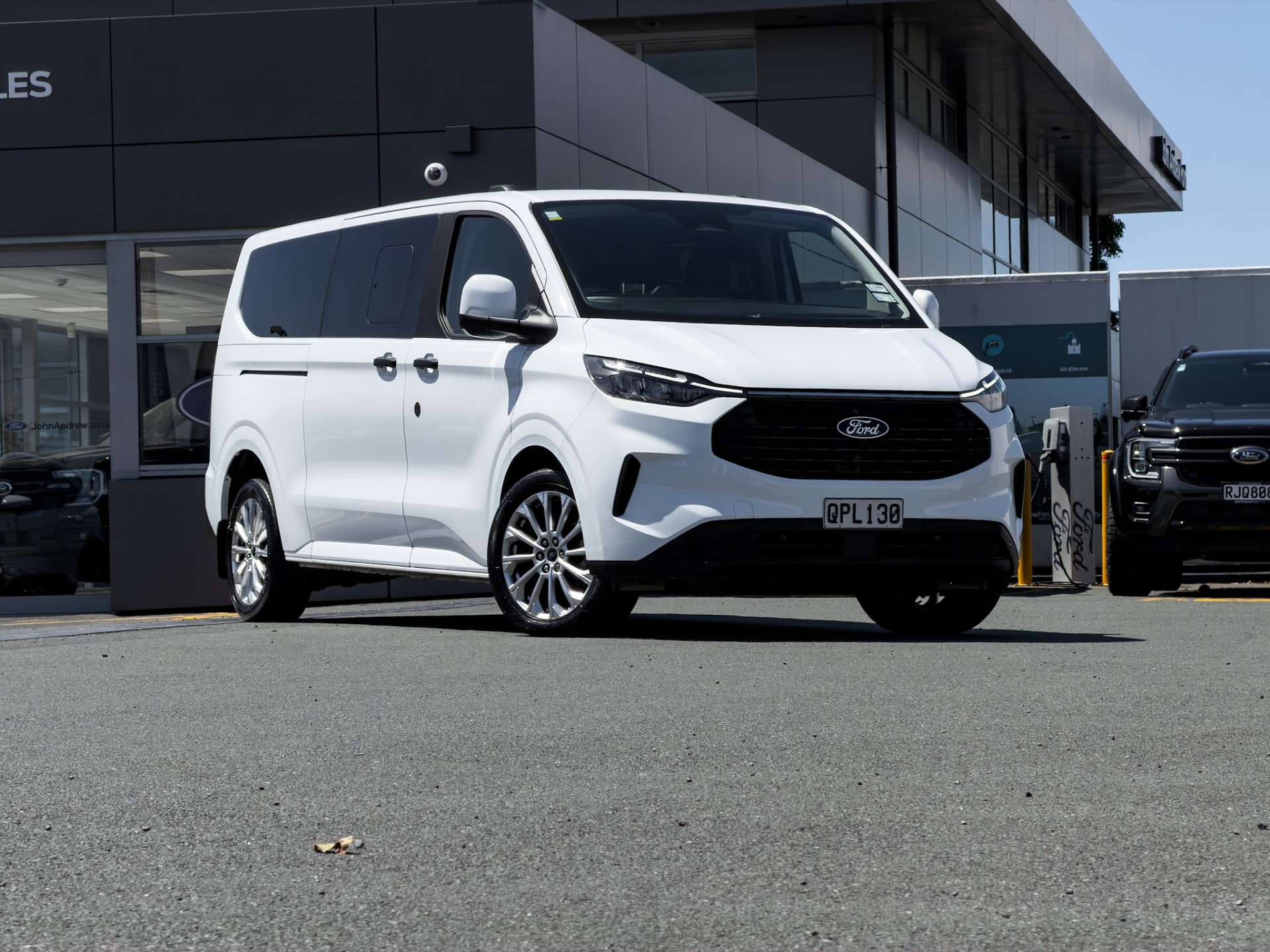 2024 Ford Transit Tourneo Custom 2.0D - Image 5