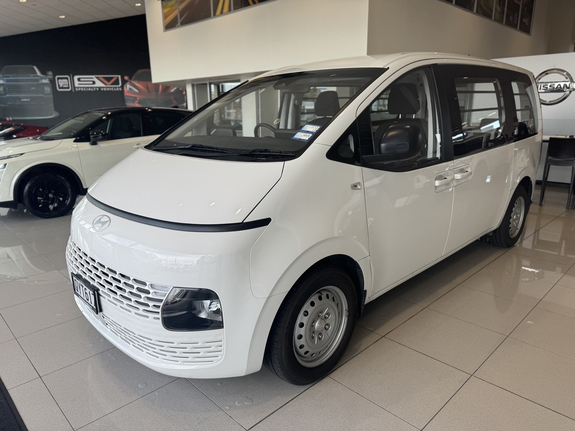 2024 Hyundai Staria 2.2Dt/8At - Image 3