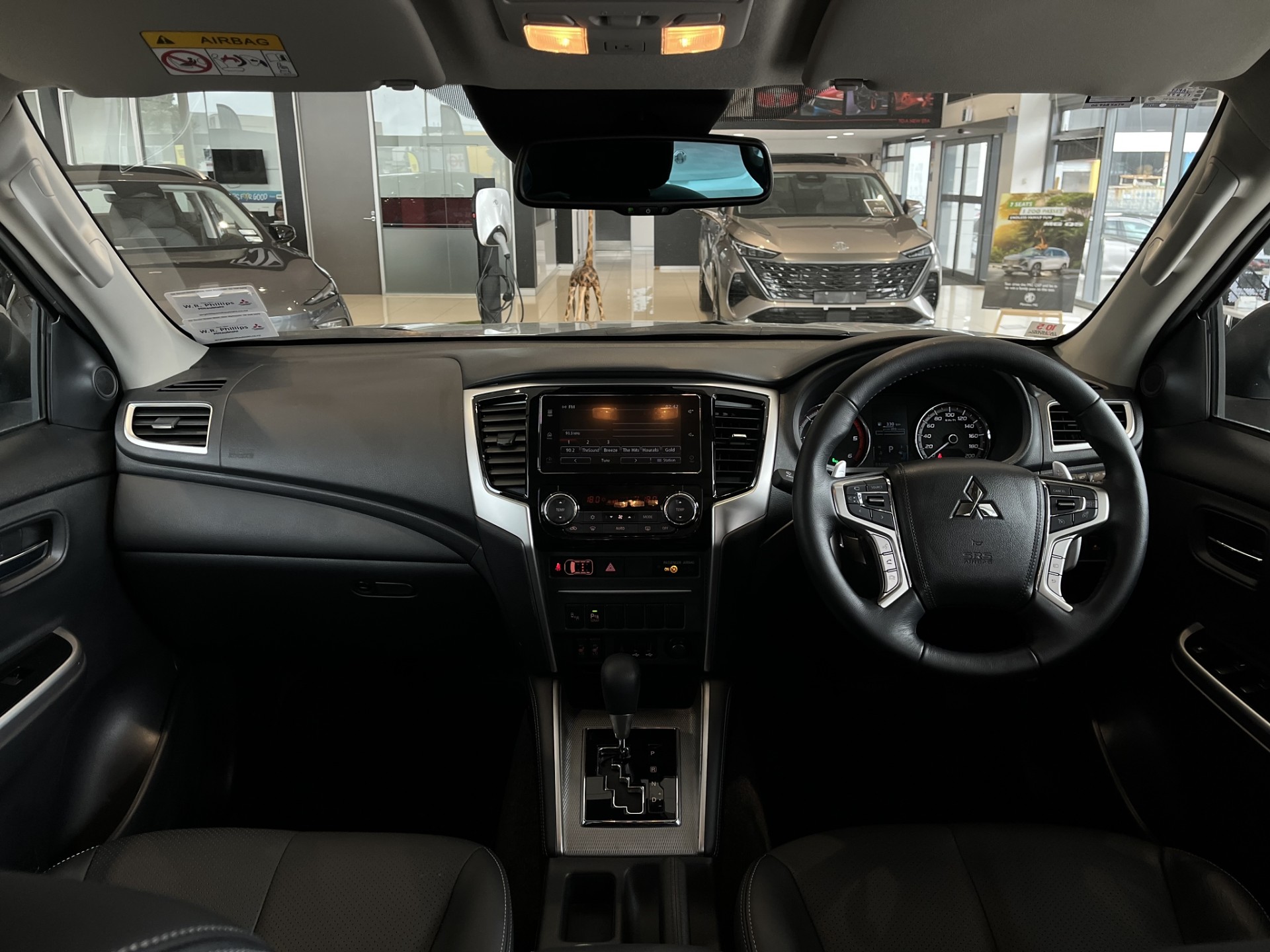 2024 Mitsubishi Triton Dc Vrxb 6At 2.4D - Image 12