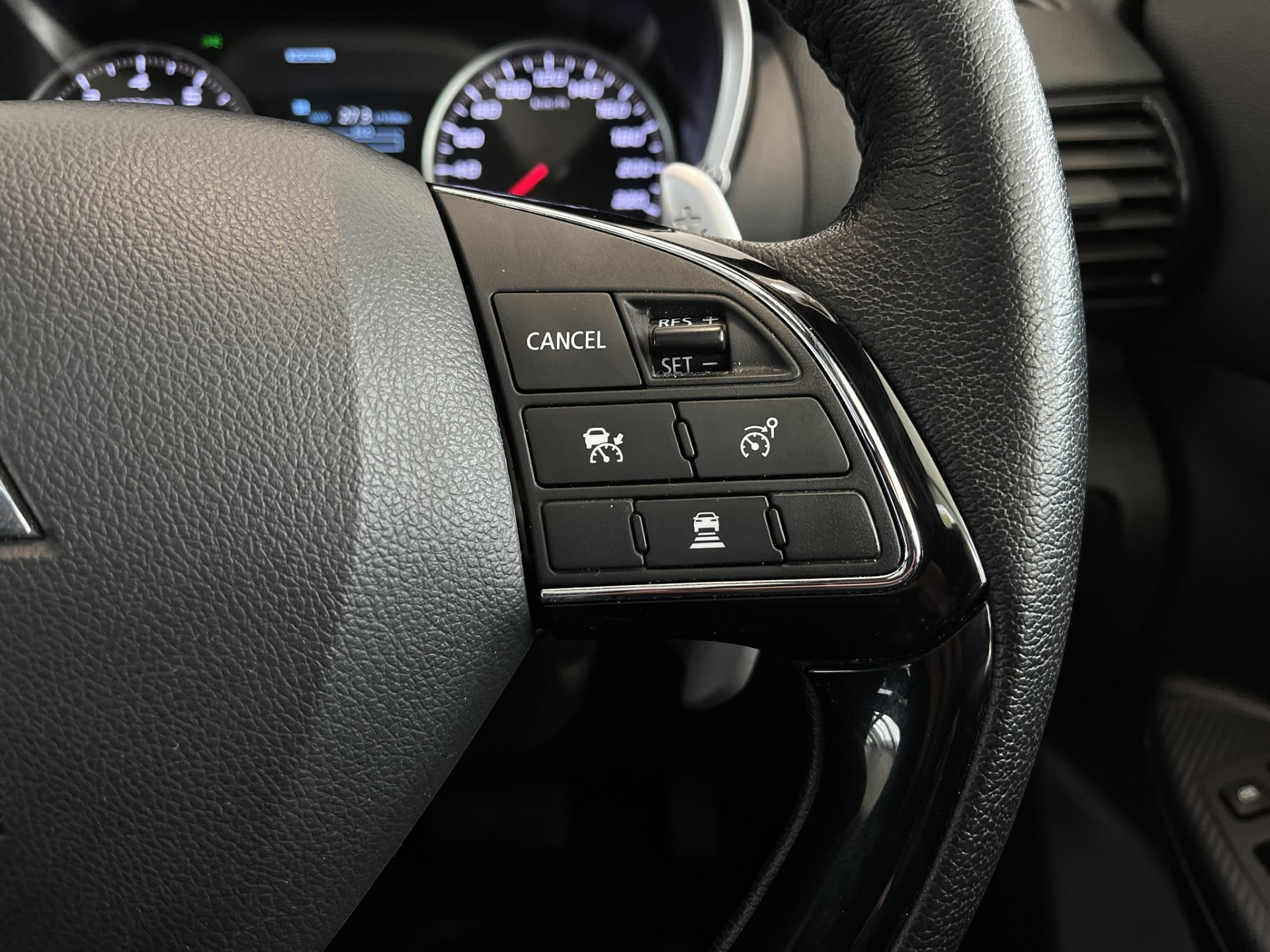 2022 Mitsubishi Eclipse Cross VRX 1.5PT /4WD Auto - Image 11