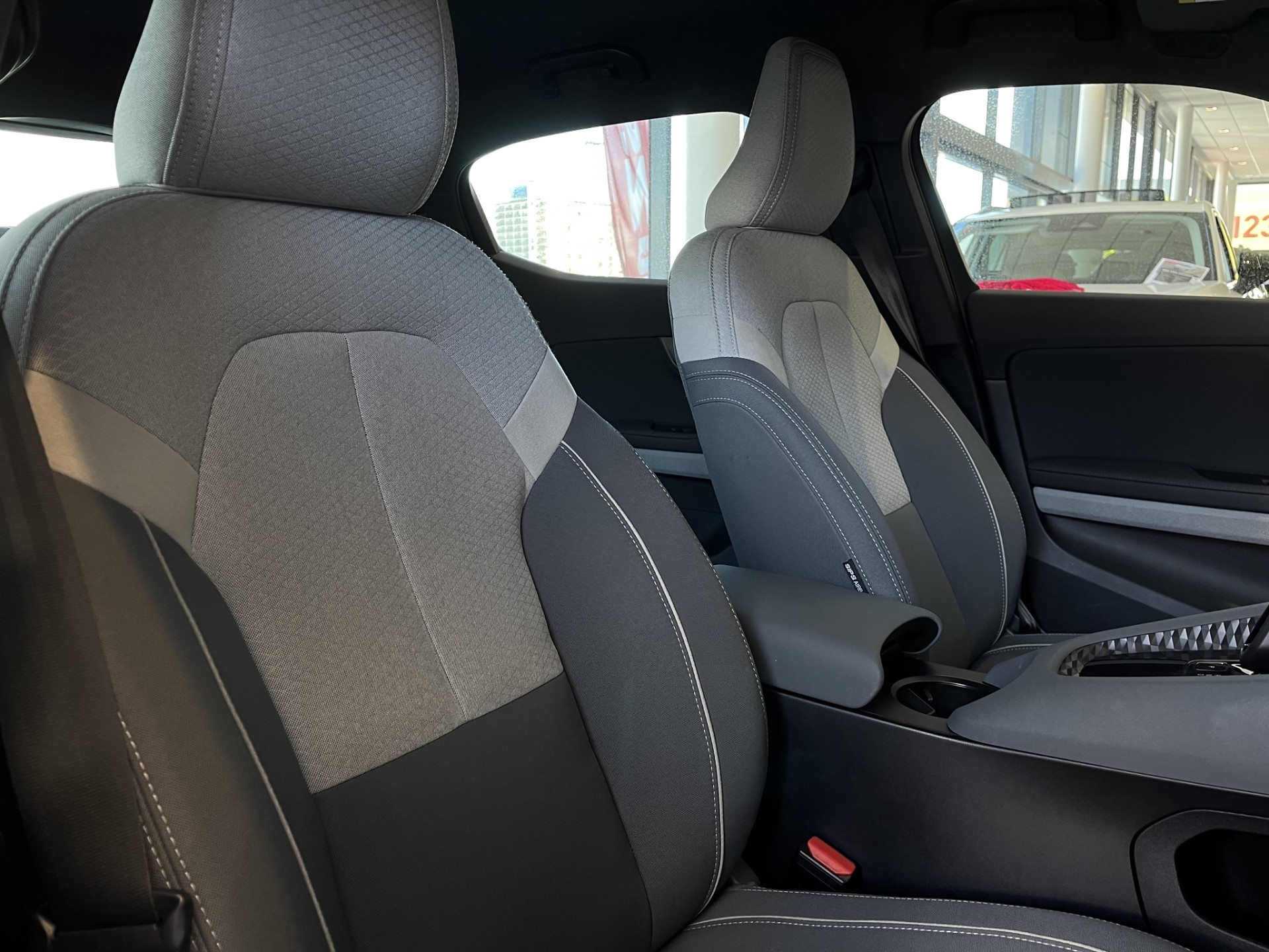 2022 Polestar 2 Srsm 69Kwh/Ev/Fd - Image 10