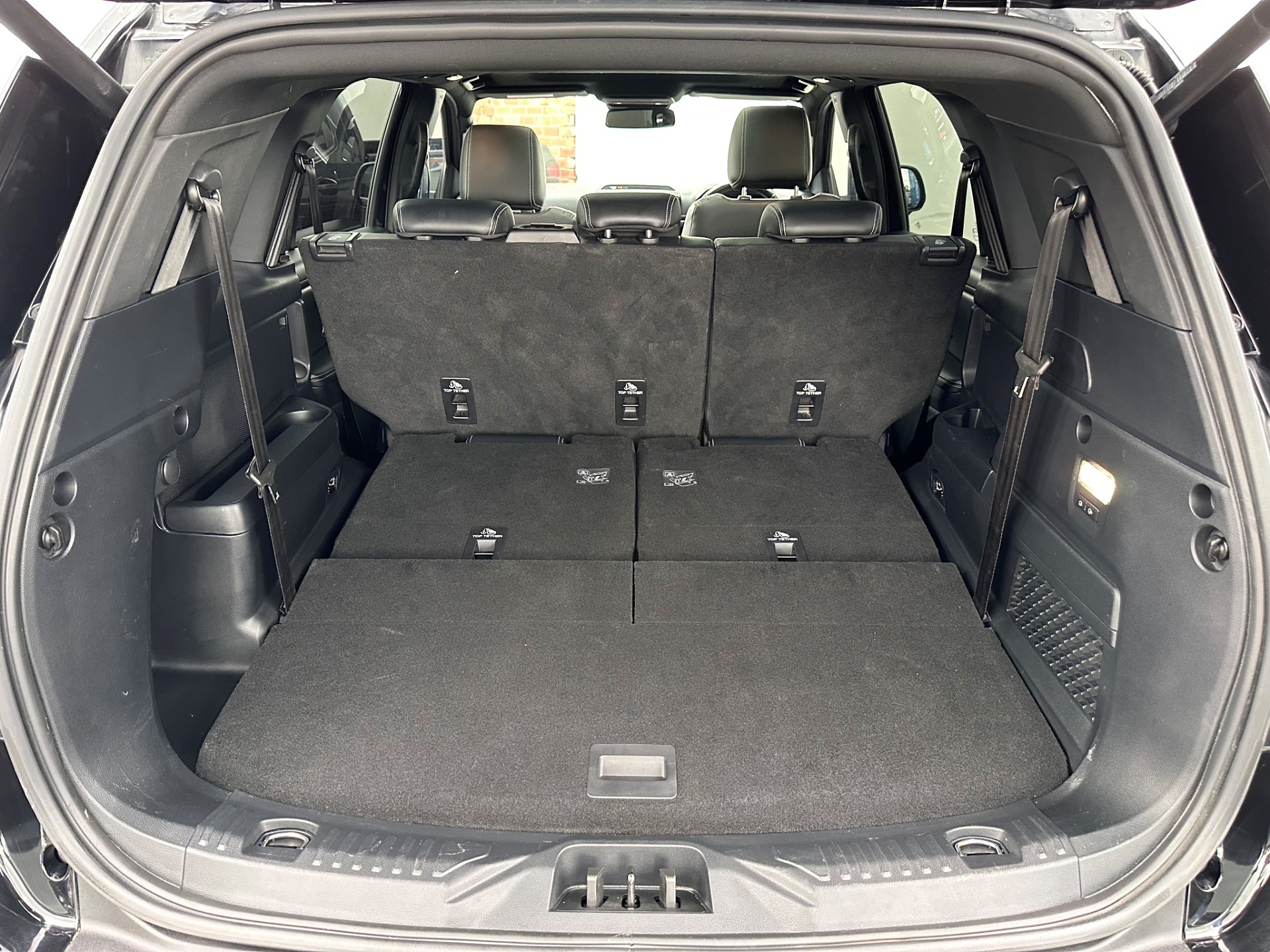 2023 Ford Everest Platinum - Image 10