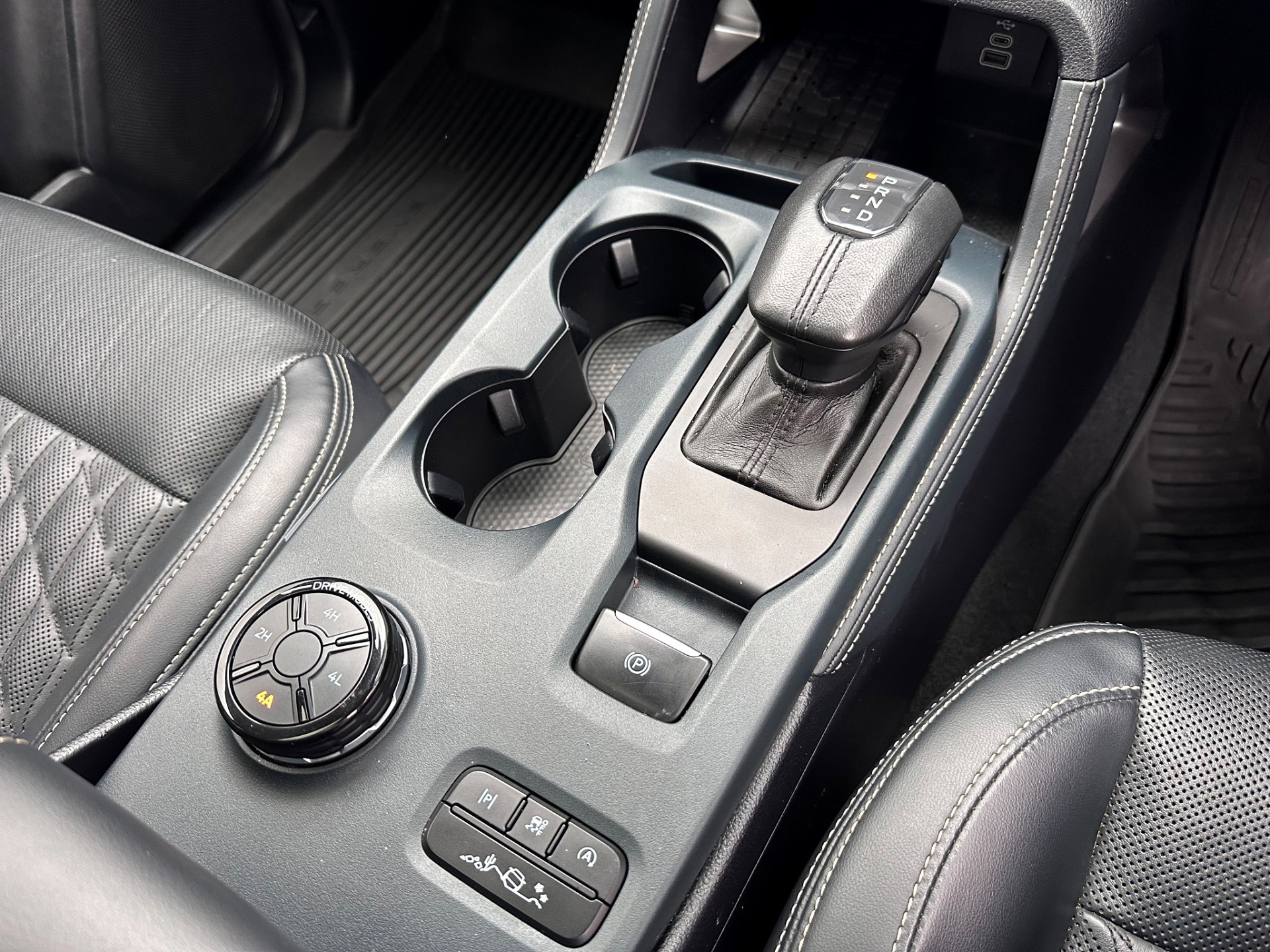 2023 Ford Everest Platinum - Image 15