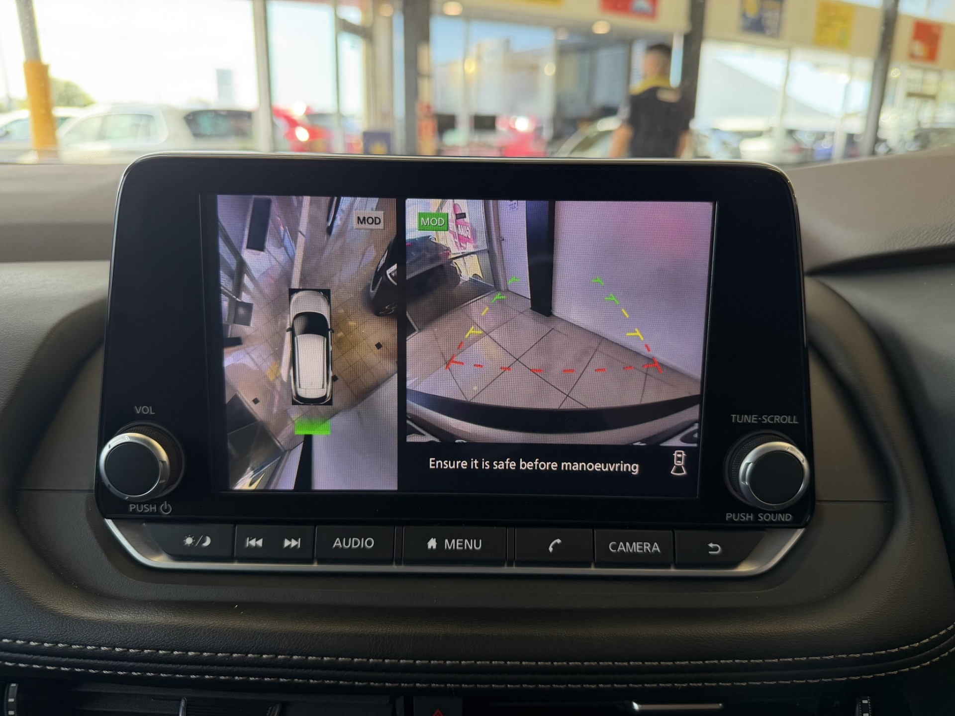 2023 Nissan X-Trail ST-L E-Power 1.5L Hybrid 4WD - Image 12