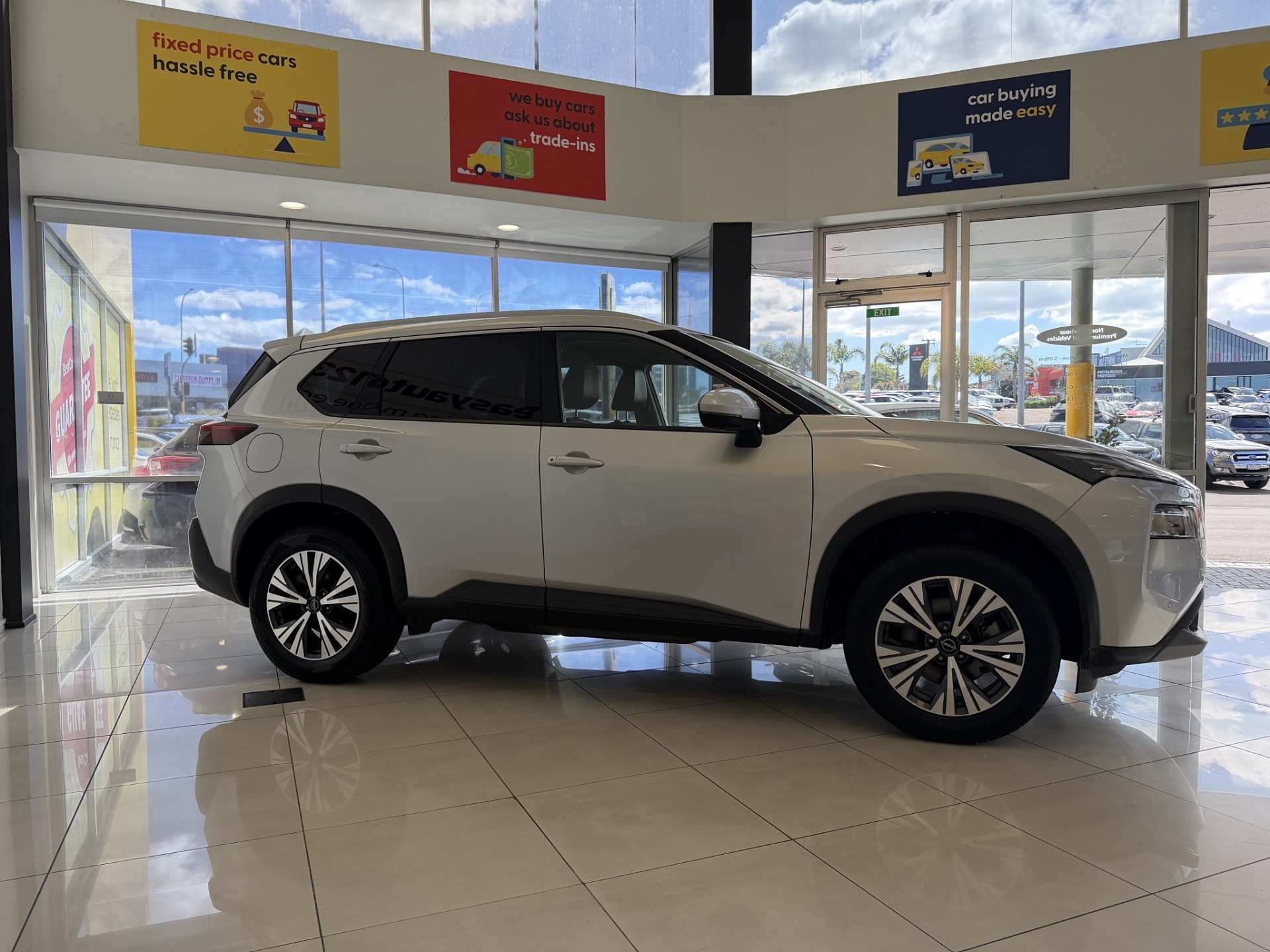 2023 Nissan X-Trail ST 2.5L 4WD 7 Seaters - Image 6