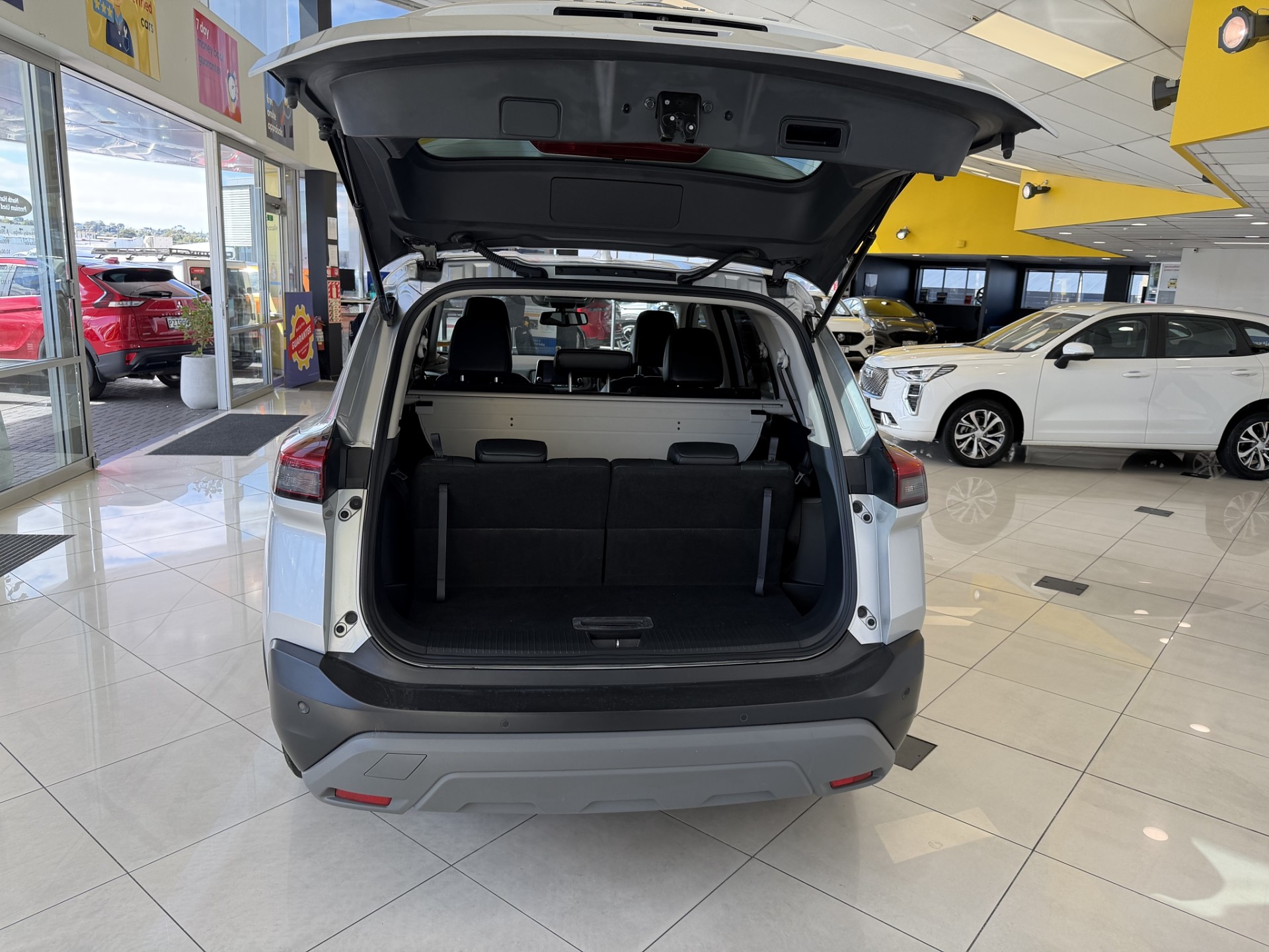 2023 Nissan X-Trail ST 2.5L 4WD 7 Seaters - Image 8