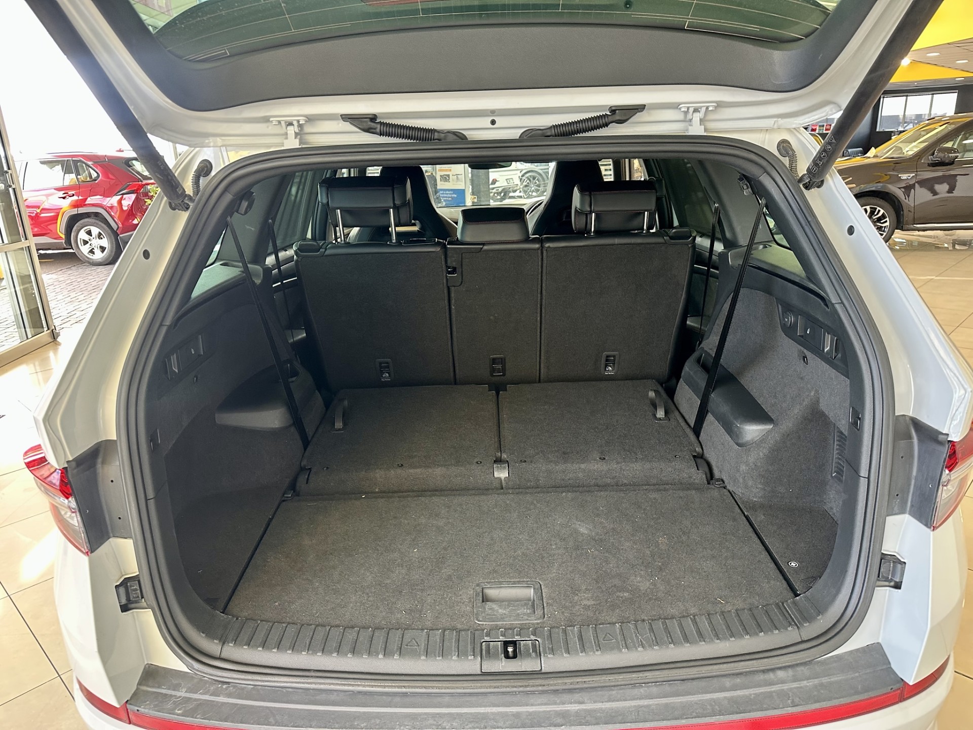 2023 Skoda Kodiaq RS 2.0L TSI 180Kw NZ New - Image 9