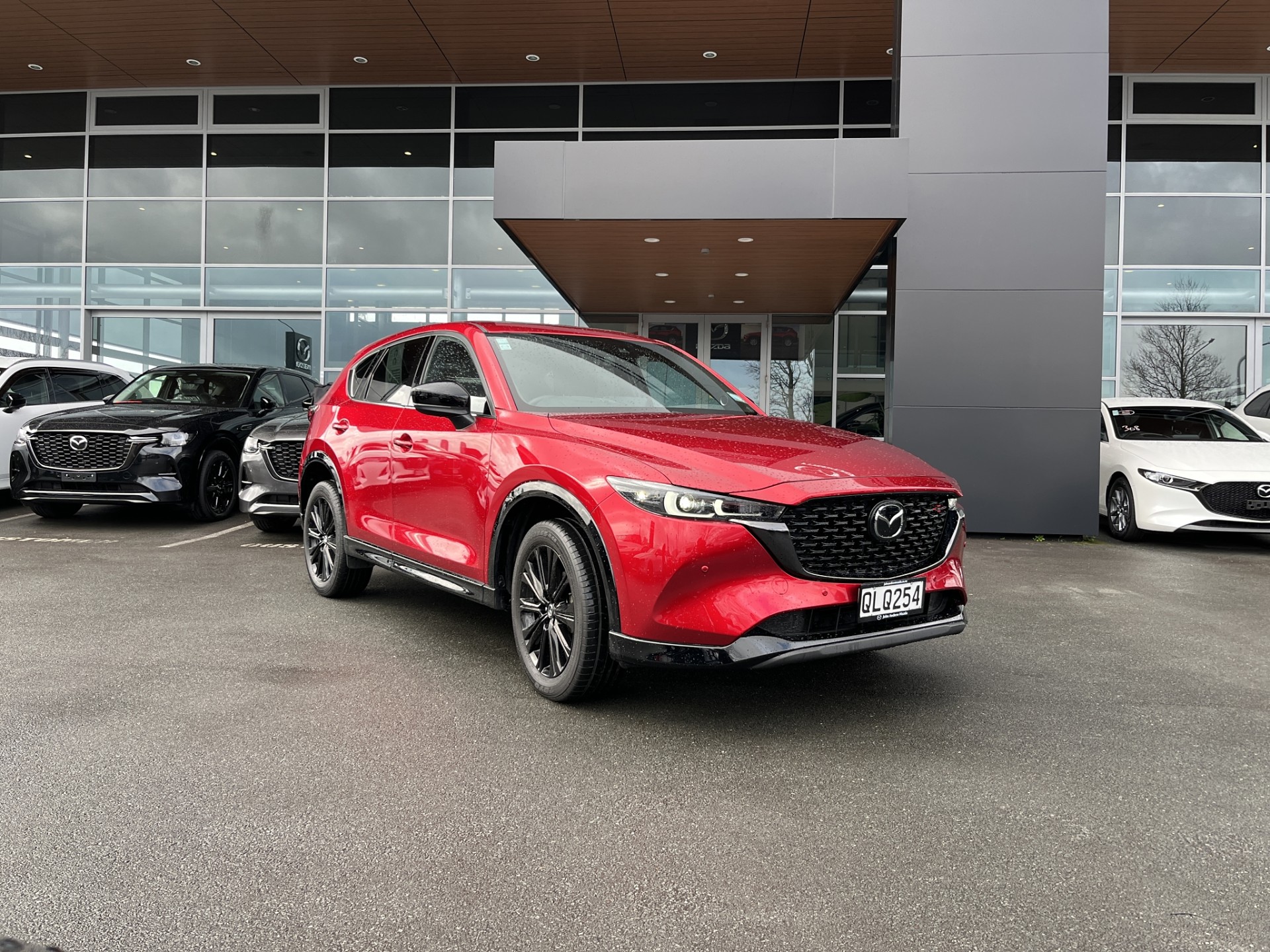 2024 Mazda CX-5 Limited AWD 2.5L - Image 2