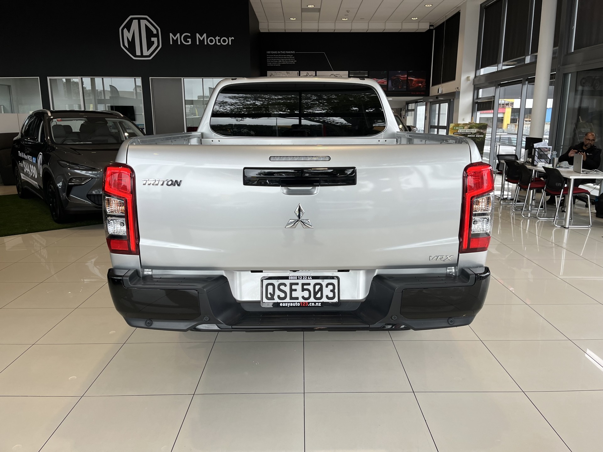 2024 Mitsubishi Triton Dc Vrxb 6At 2.4D - Image 6