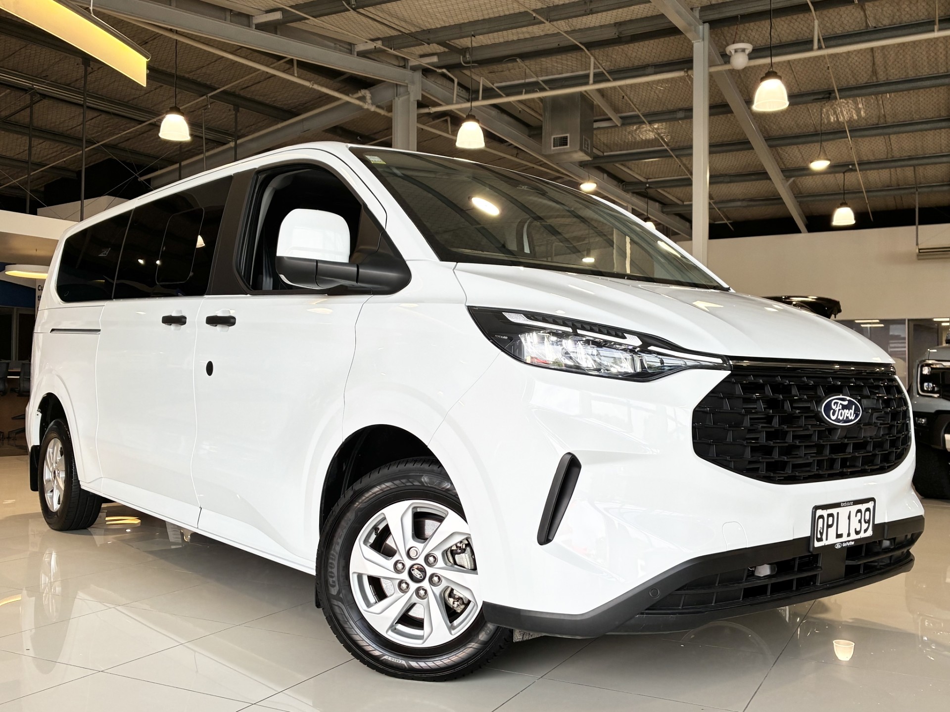 2024 Ford Transit Tourneo 9 Seater Bus
