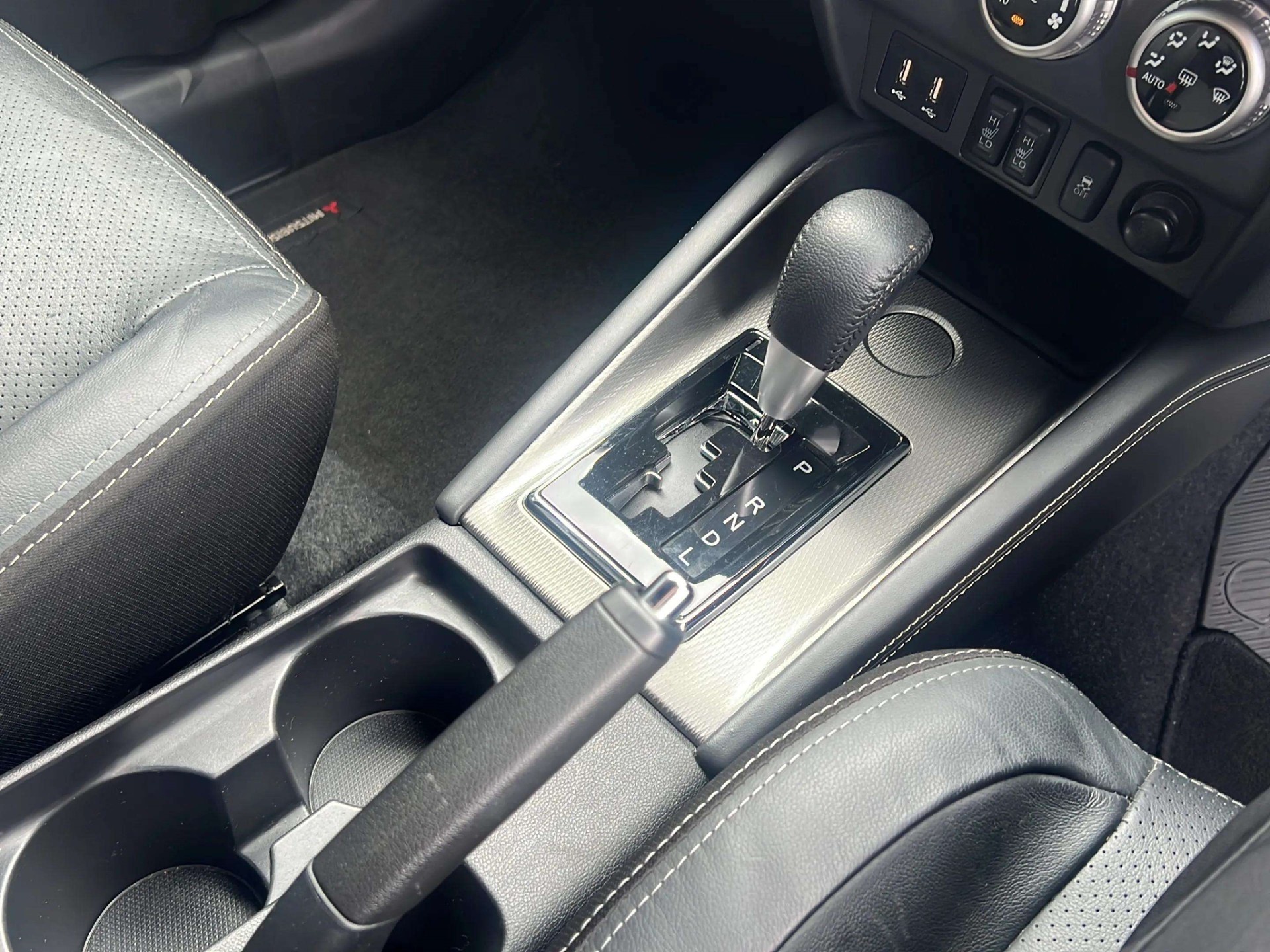 2021 Mitsubishi ASX Vrx 2.4P/Cvt - Image 15