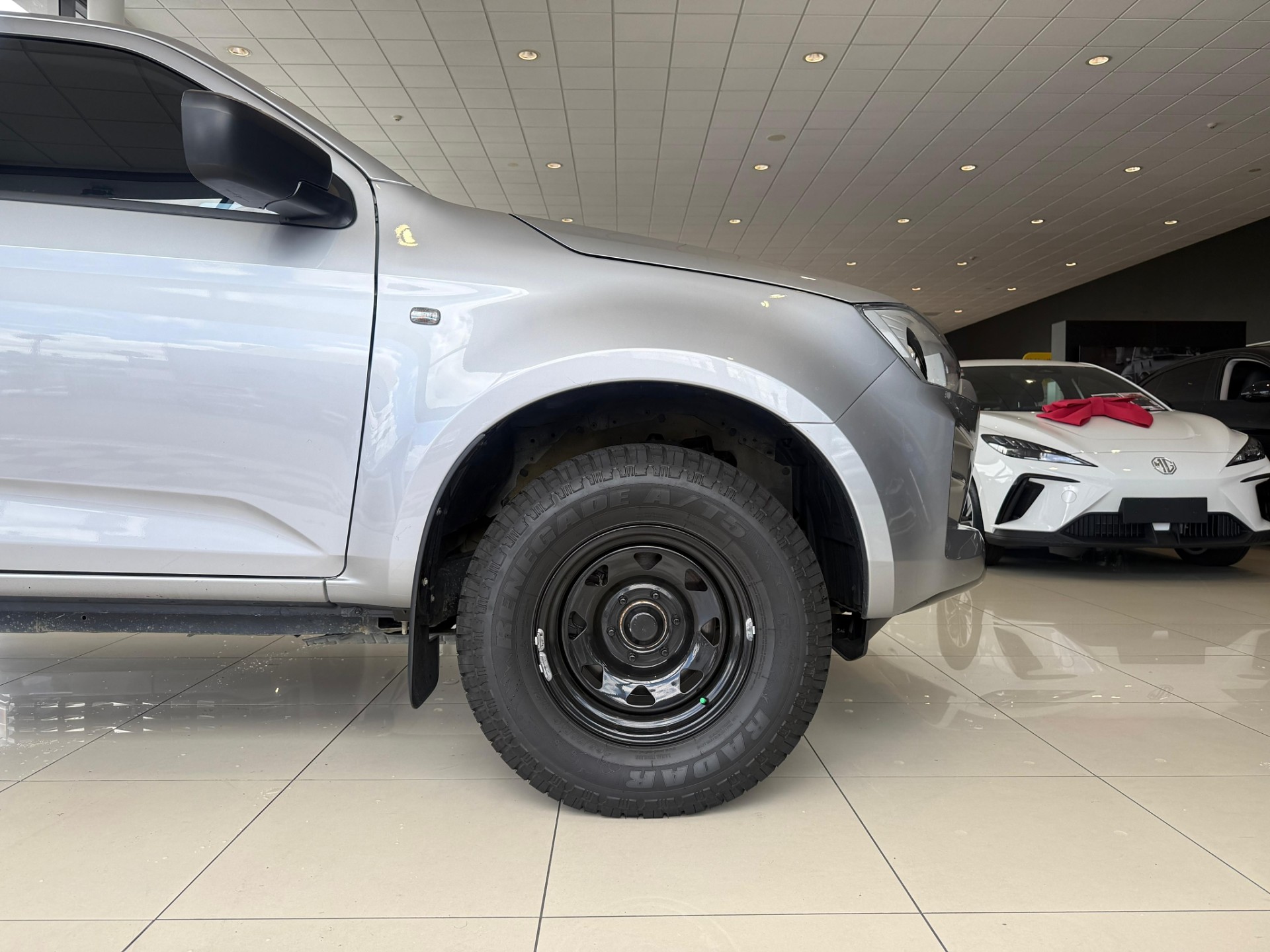 2022 Isuzu D-Max Lx Double Cab 4WD - Image 8