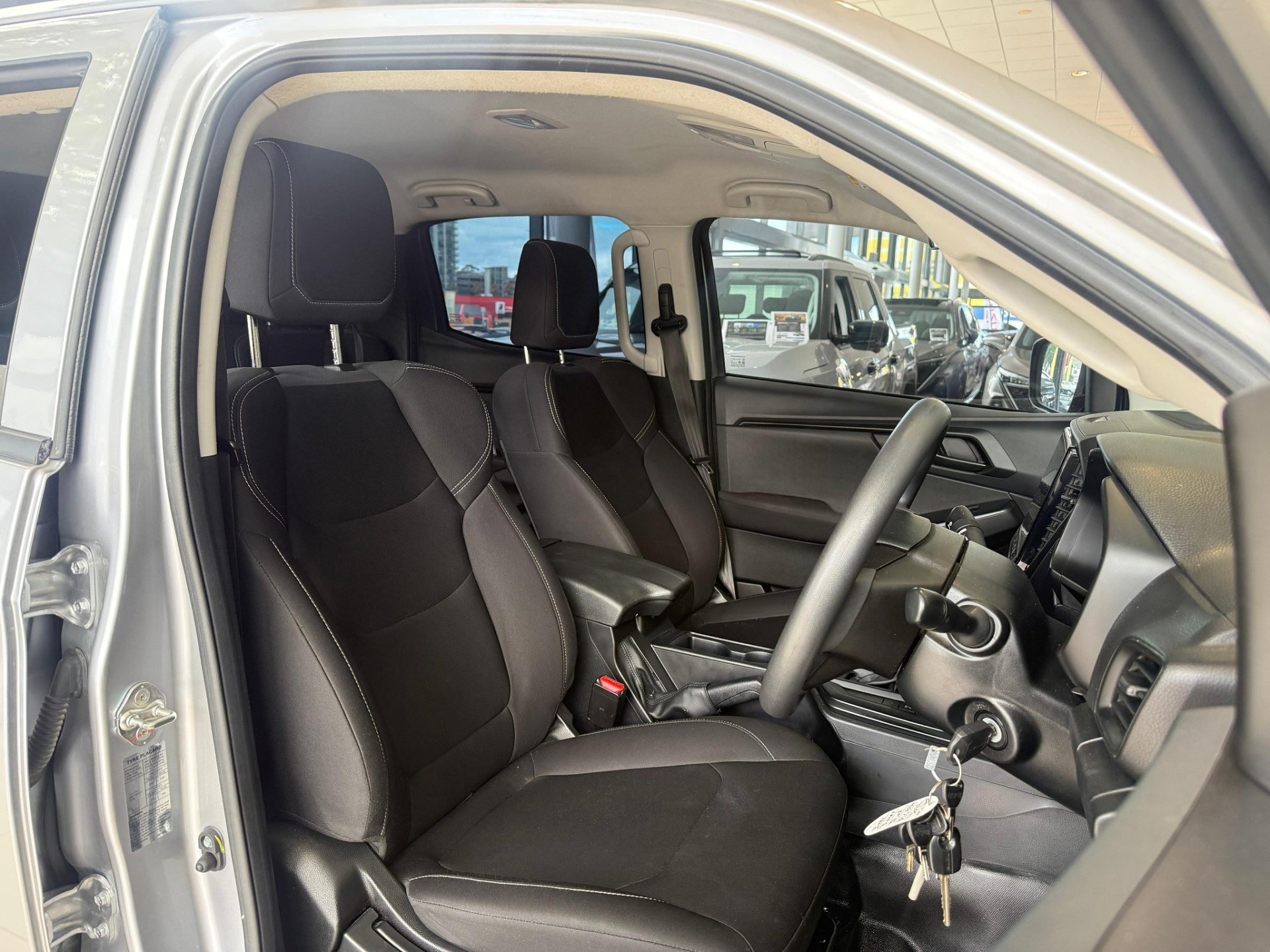 2022 Isuzu D-Max Lx Double Cab 4WD - Image 10