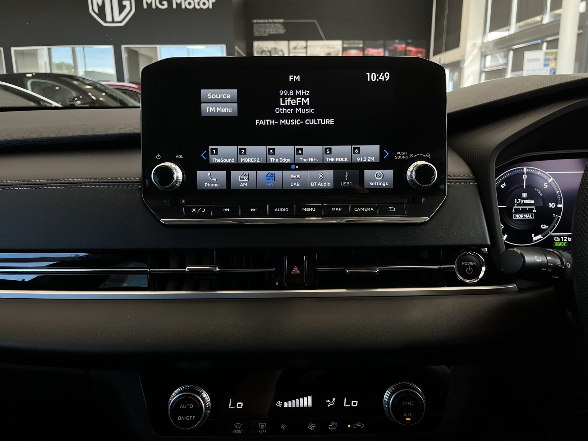 2022 Mitsubishi Outlander Ls Phev/4Wd/At - Image 18