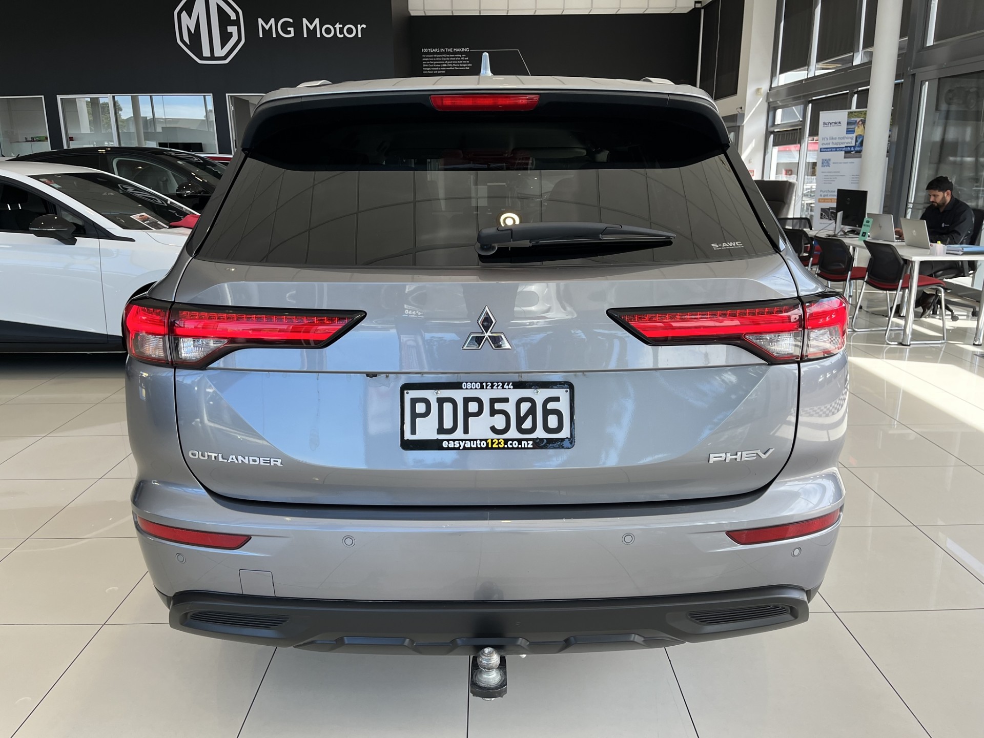 2022 Mitsubishi Outlander Ls Phev/4Wd/At - Image 8
