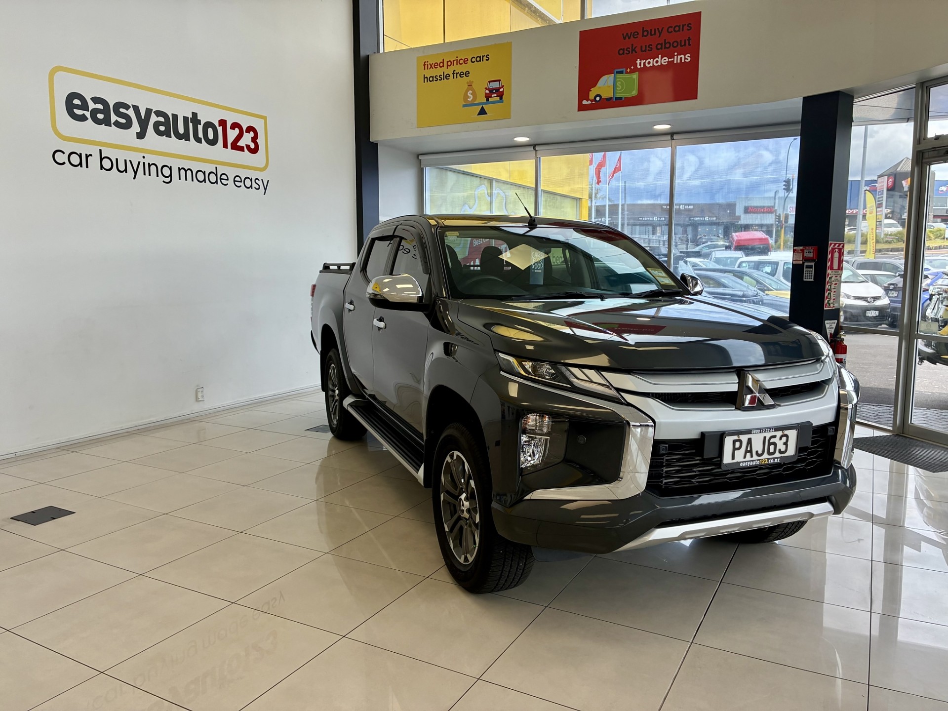 2022 Mitsubishi Triton GLXR 2.4L DT 4WD - Image 3