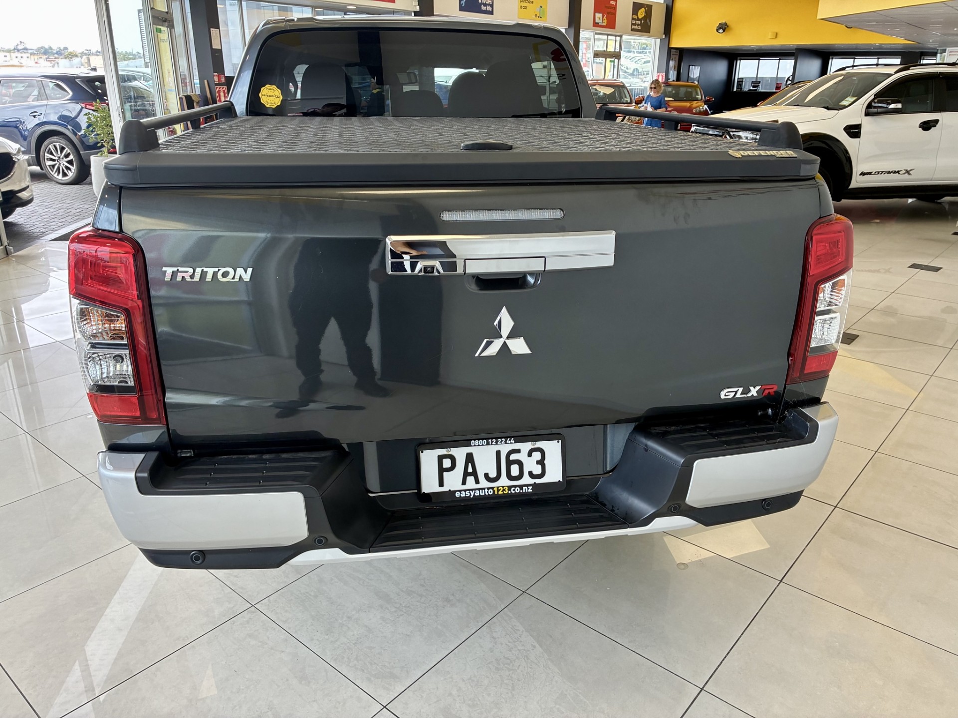 2022 Mitsubishi Triton GLXR 2.4L DT 4WD - Image 7