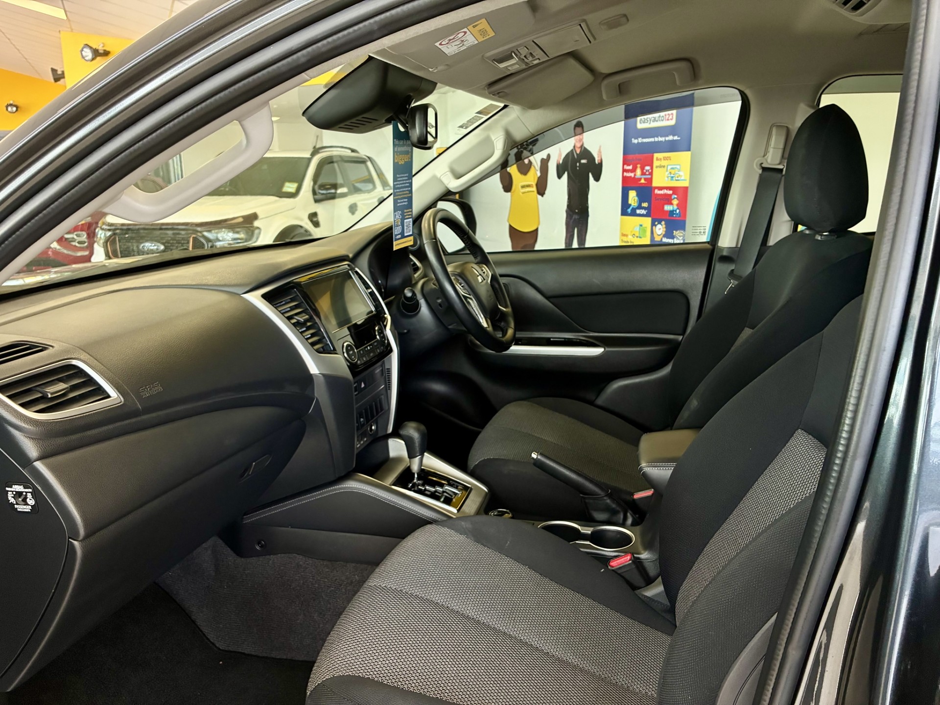 2022 Mitsubishi Triton GLXR 2.4L DT 4WD - Image 11