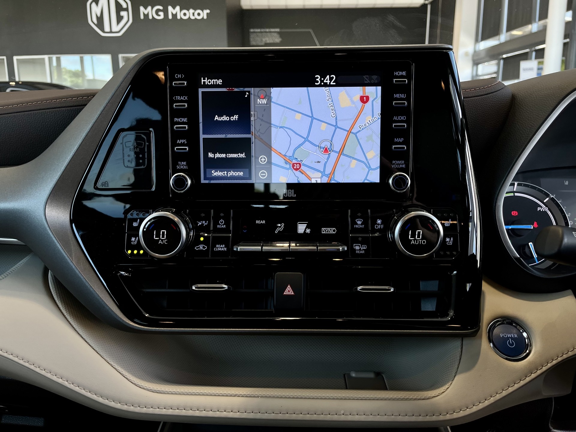 2022 Toyota Highlander Limited Zr 2.5Ph/4Wd - Image 17