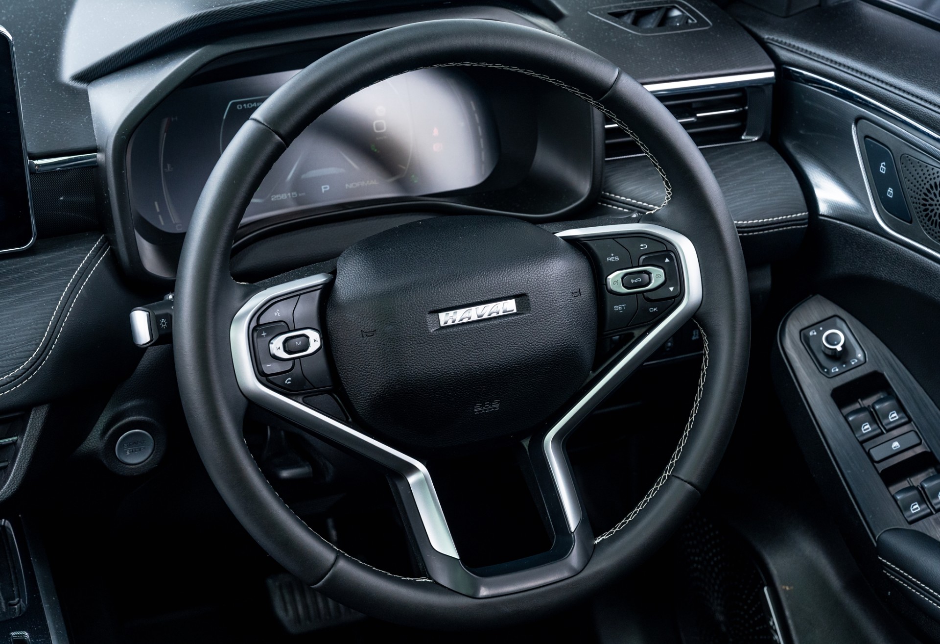 2023 Haval Jolion Ultra 1.5 Petrol Hybrid 139Kw - Image 14