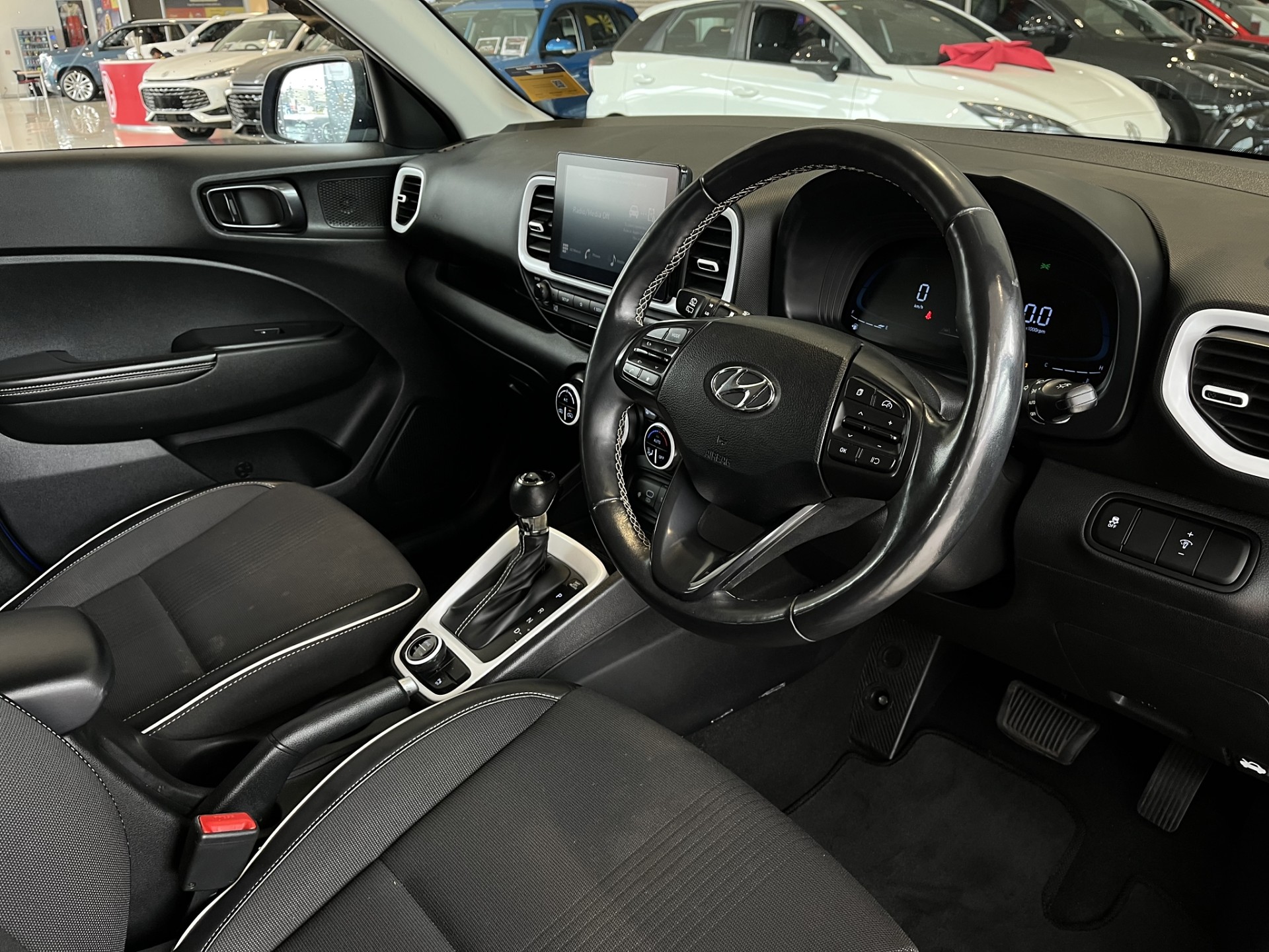 2023 Hyundai Venue Elite 1.6P/6At - Image 11