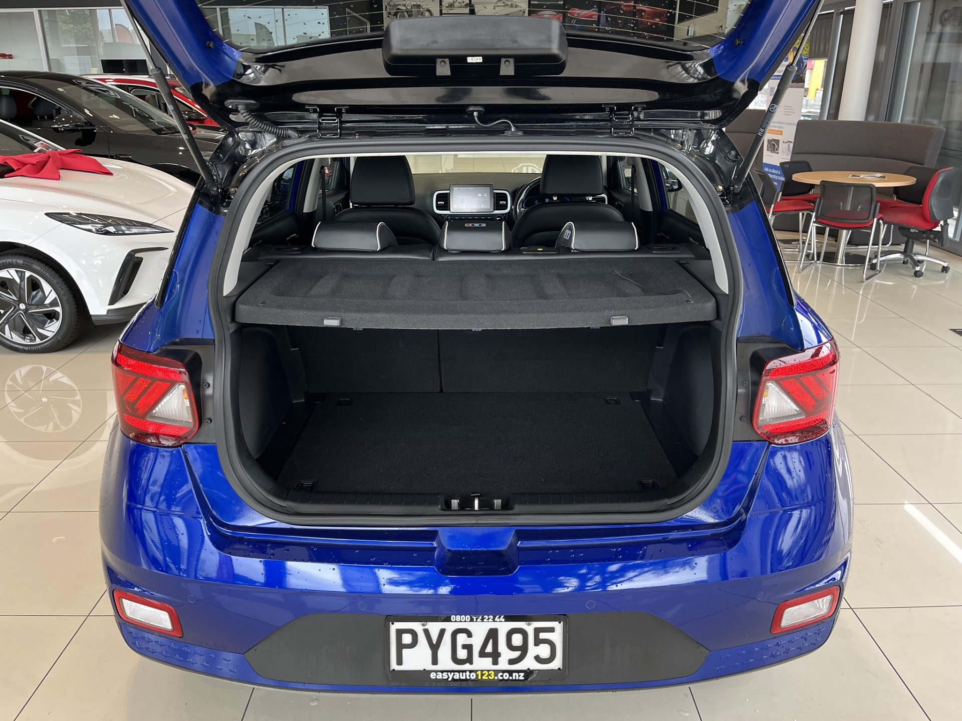 2023 Hyundai Venue Elite 1.6P/6At - Image 9