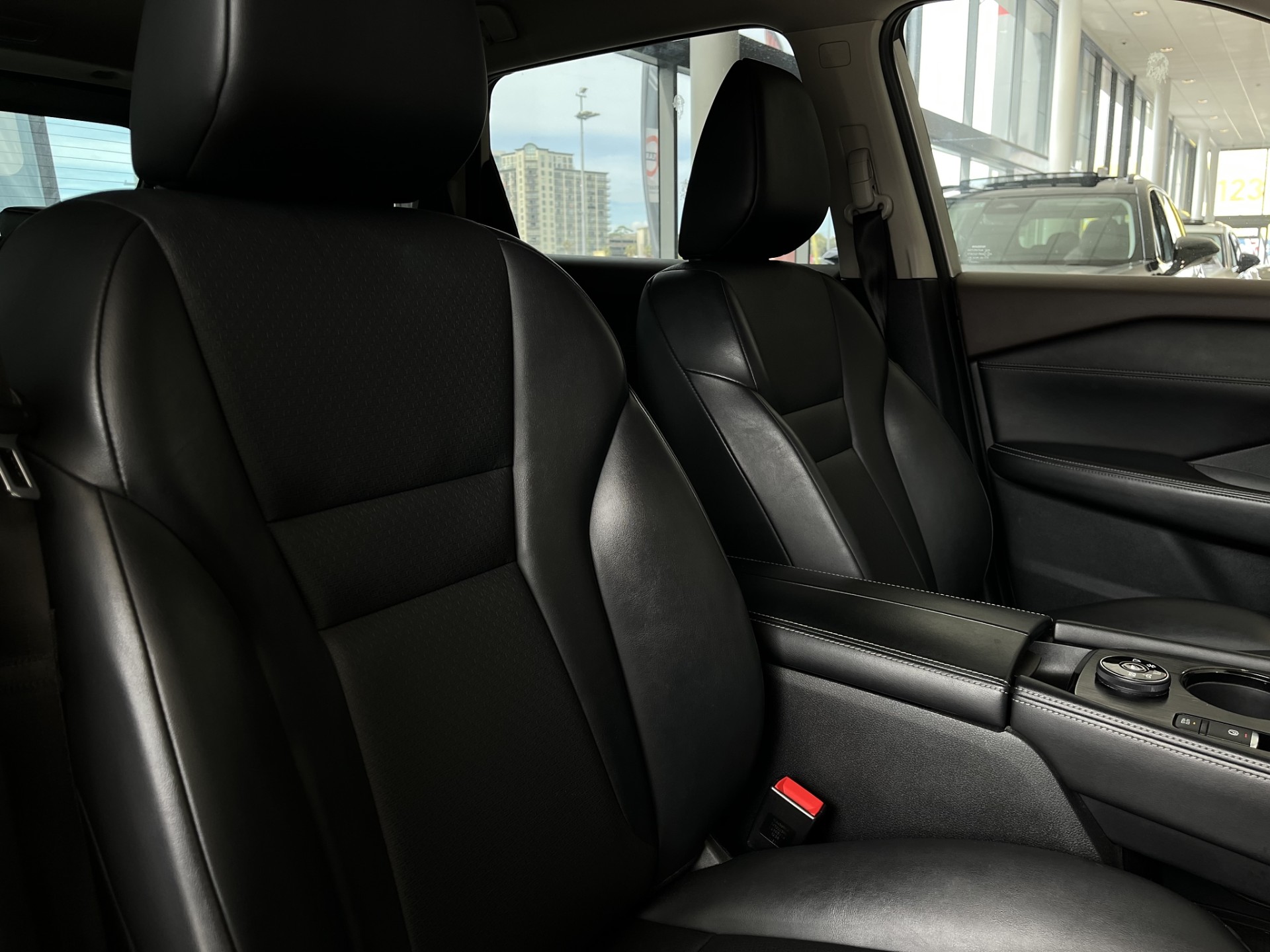 2023 Nissan X-Trail St-L E-Power 1.5Peh - Image 12