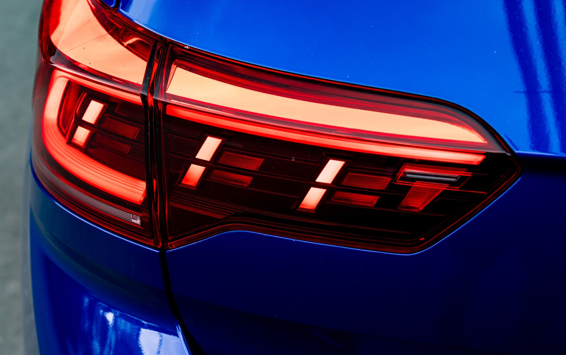 2023 Volkswagen T-Roc R 221kW Turbo Petrol AWD - Image 8