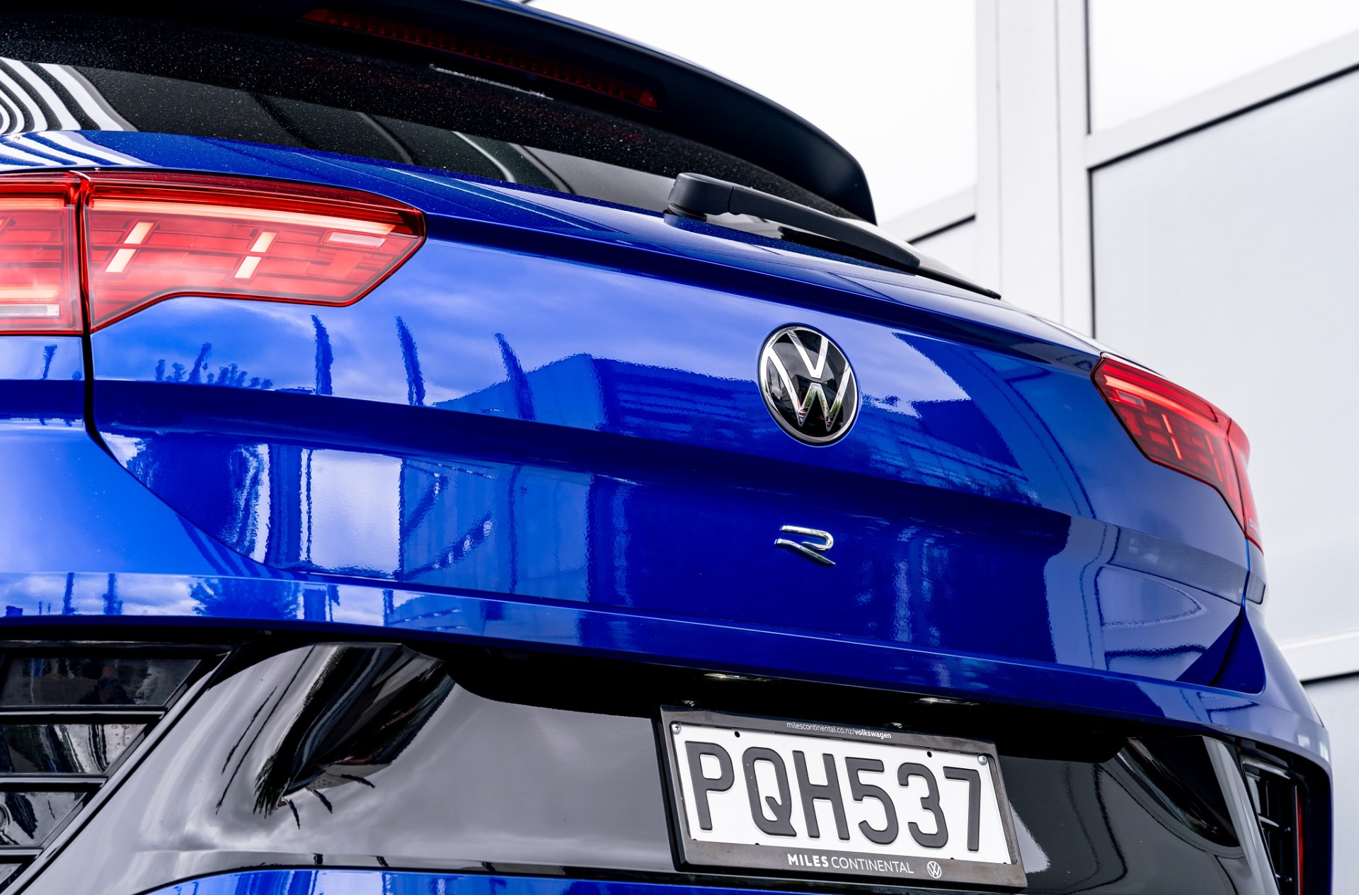 2023 Volkswagen T-Roc R 221kW Turbo Petrol AWD - Image 9
