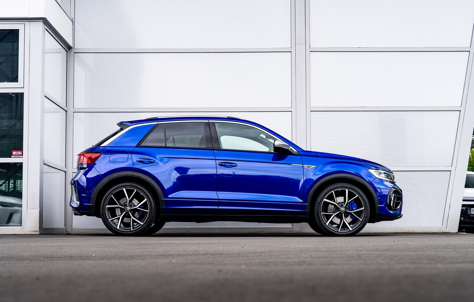2023 Volkswagen T-Roc R 221kW Turbo Petrol AWD - Image 2