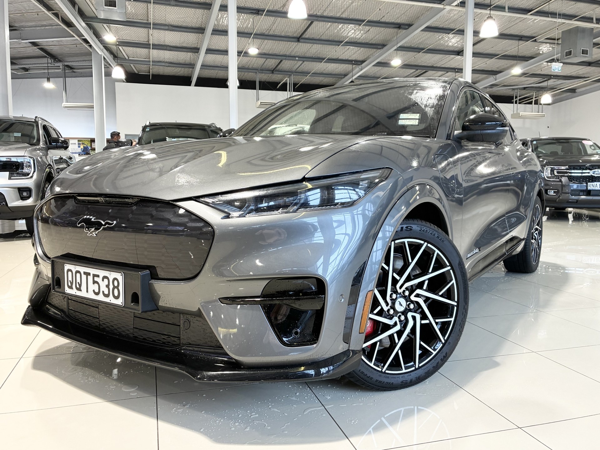 2024 Ford Mustang Mach-E Gt Awd 98Kwh/Ev/4Wd - Image 2