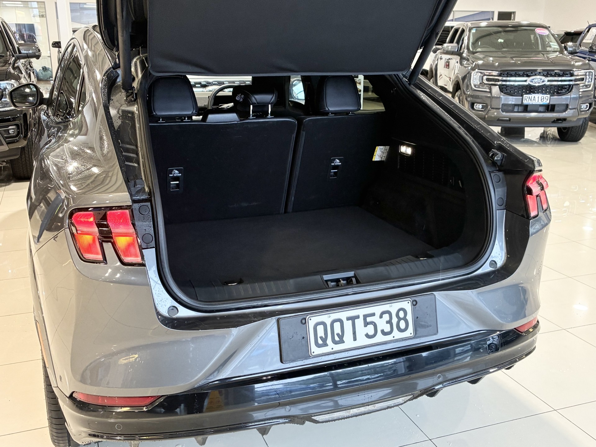 2024 Ford Mustang Mach-E Gt Awd 98Kwh/Ev/4Wd - Image 6