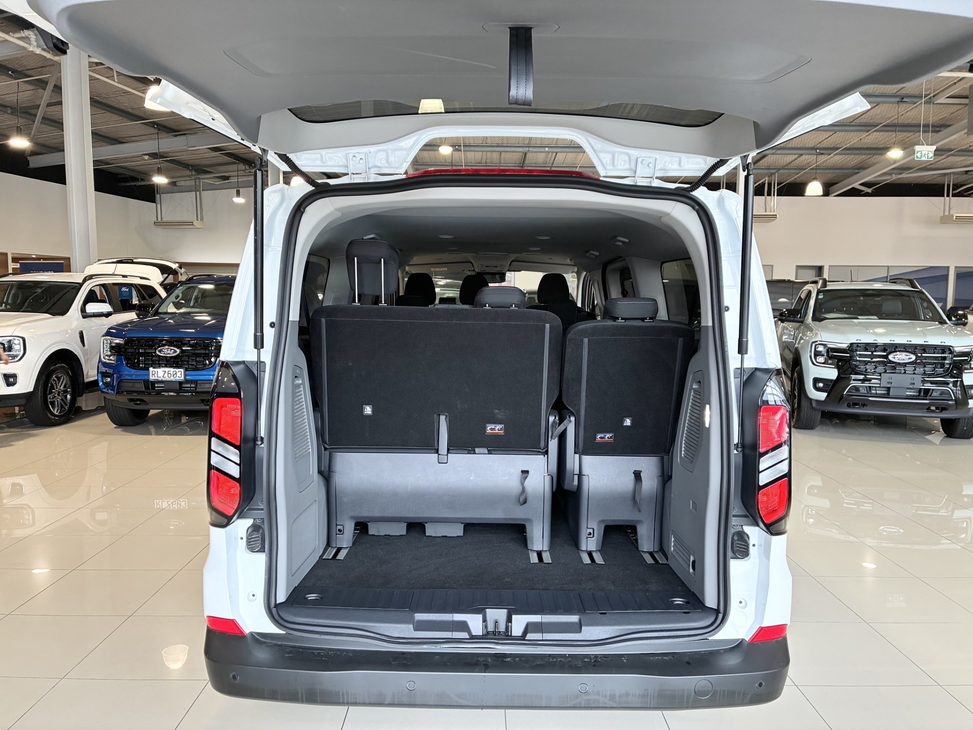 2024 Ford Transit Tourneo 9 Seater Bus - Image 7