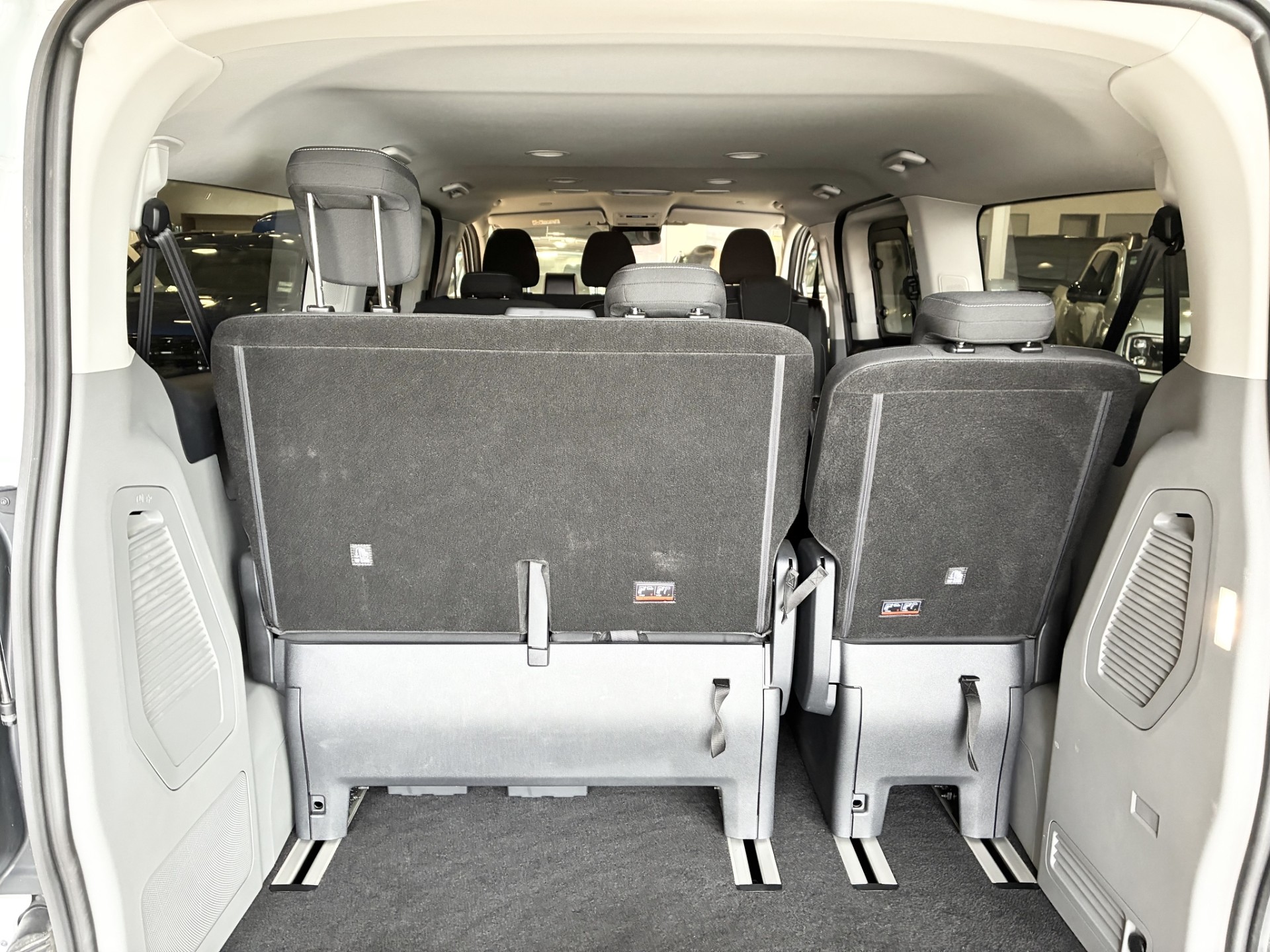 2024 Ford Transit Tourneo 9 Seater Bus - Image 8