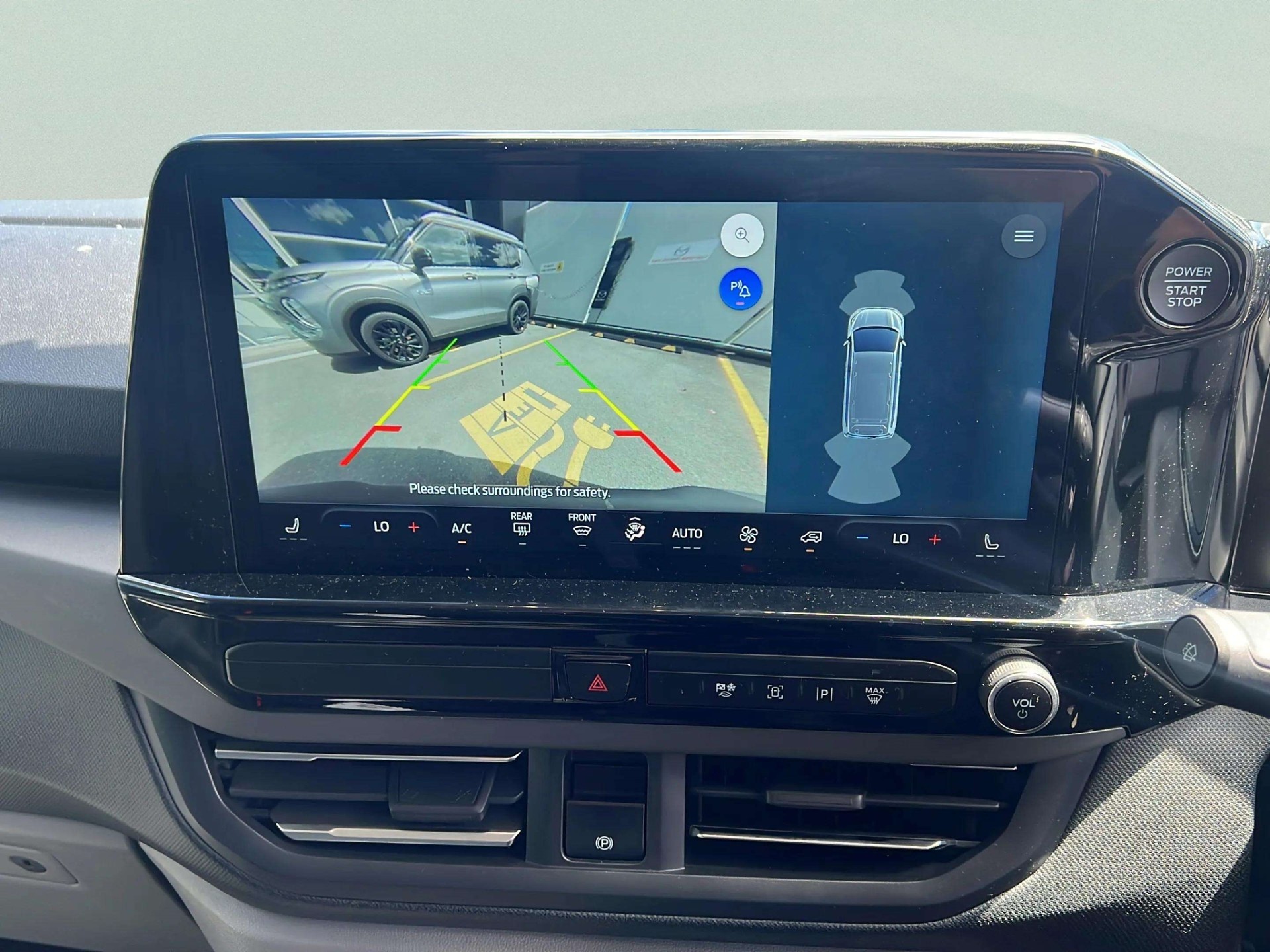 2024 Ford Transit Tourneo Custom 2.0D 9 Seater - Image 16