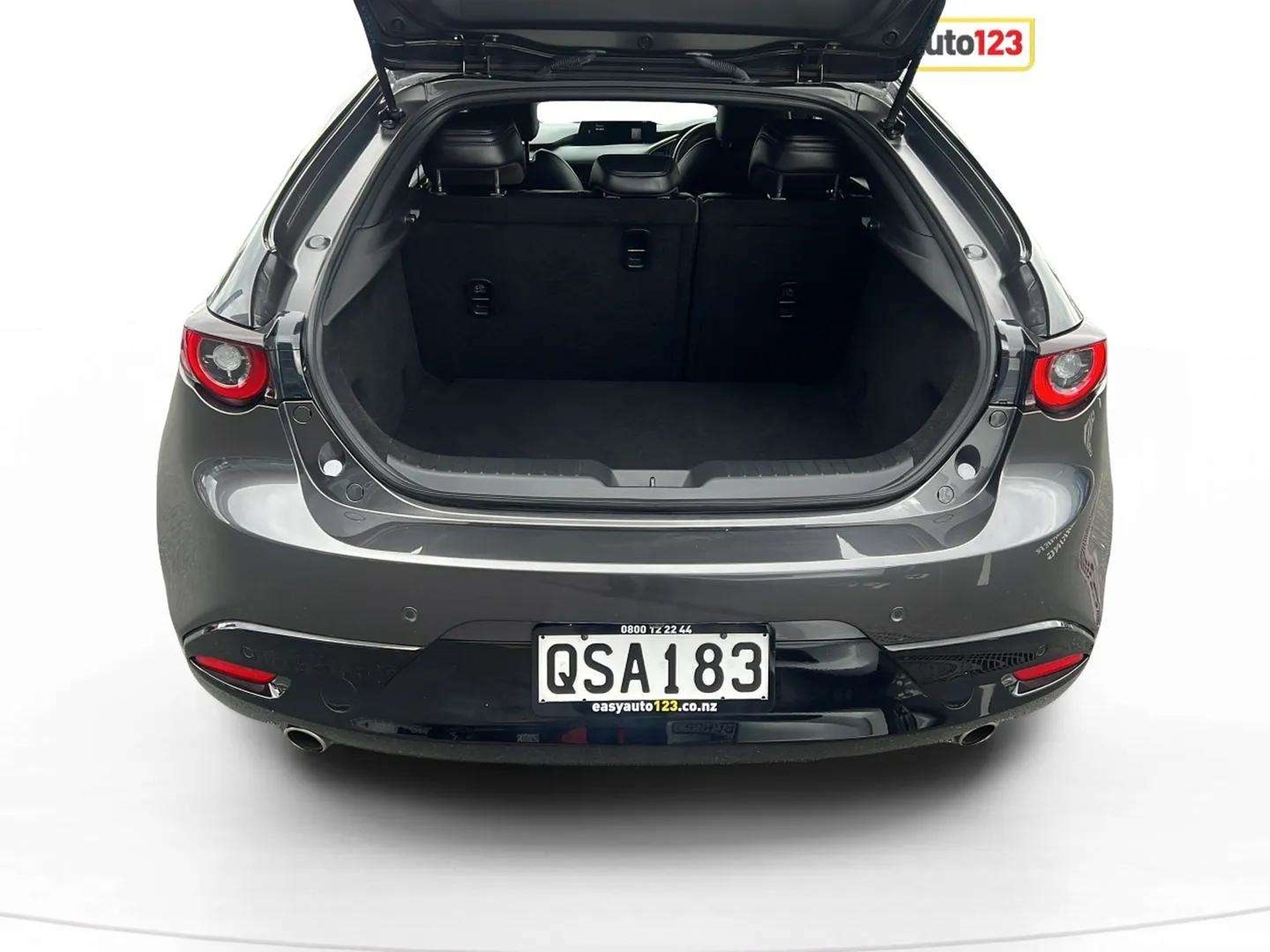 2024 Mazda 3 Limited 2.5P/6At - Image 8