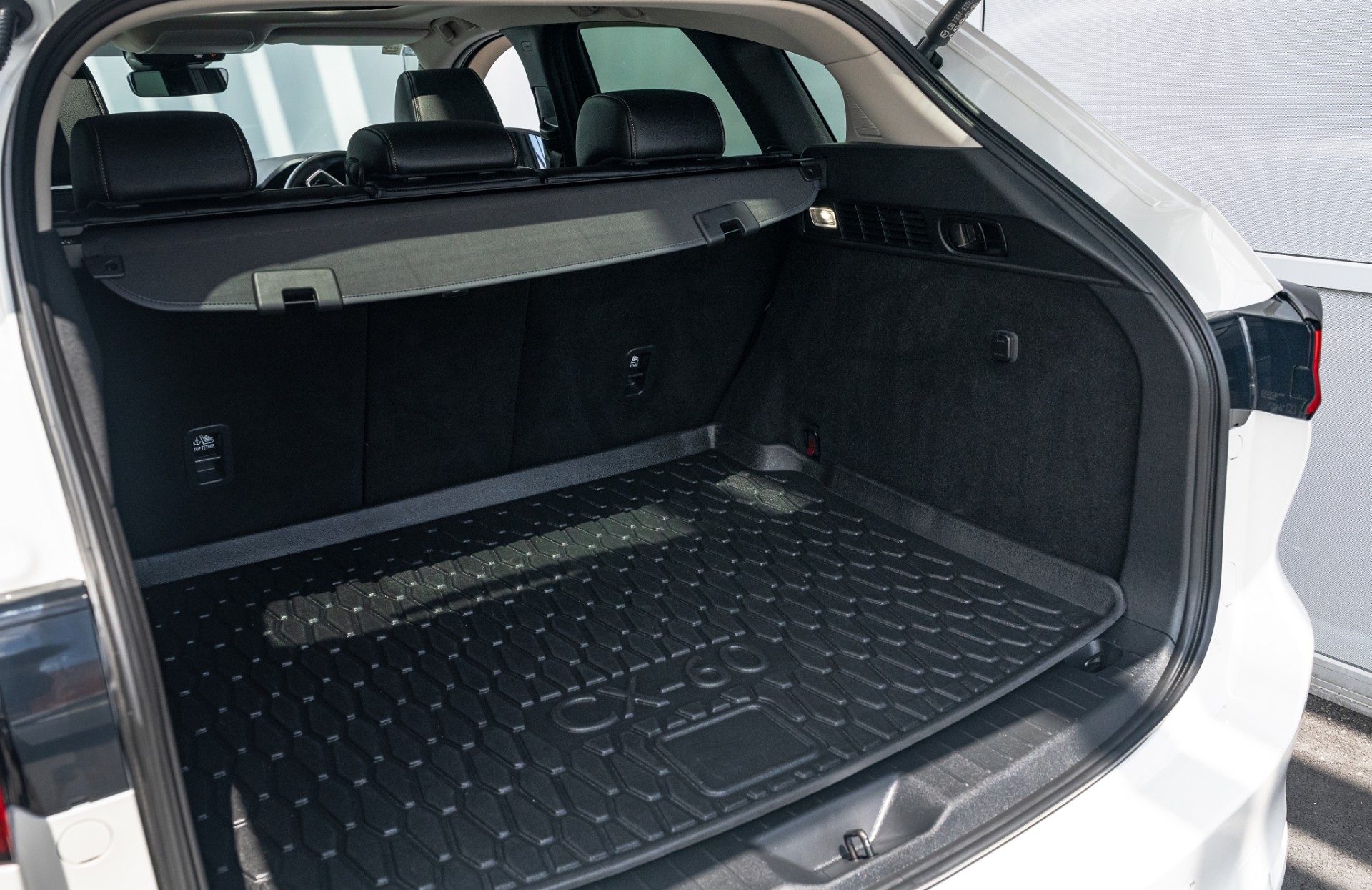 2024 Mazda CX-60 Homura 209kW Turbo Petrol AWD - Image 9