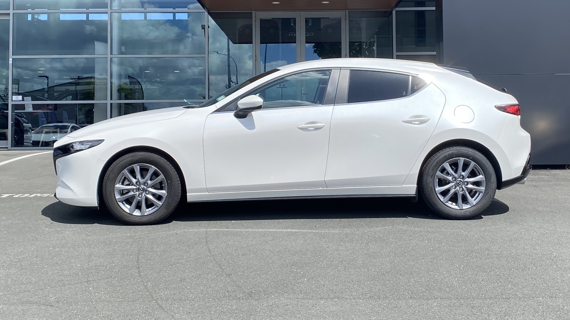 2025 Mazda 3 Gsx 2.0P/6At - Image 5