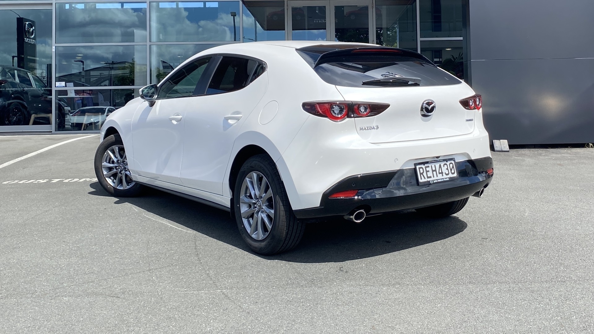 2025 Mazda 3 Gsx 2.0P/6At - Image 4