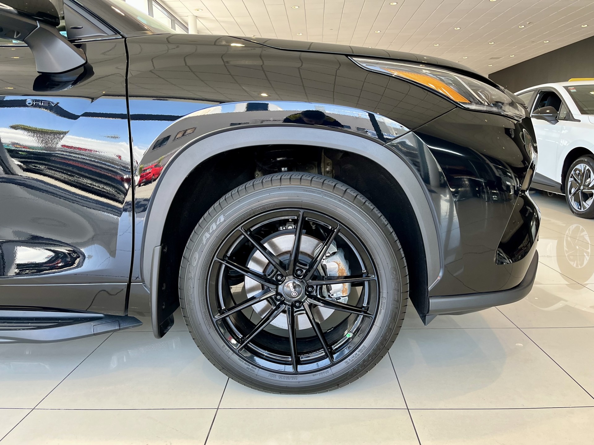 2025 Toyota Highlander Limited Zr 2.5Ph/4Wd - Image 6