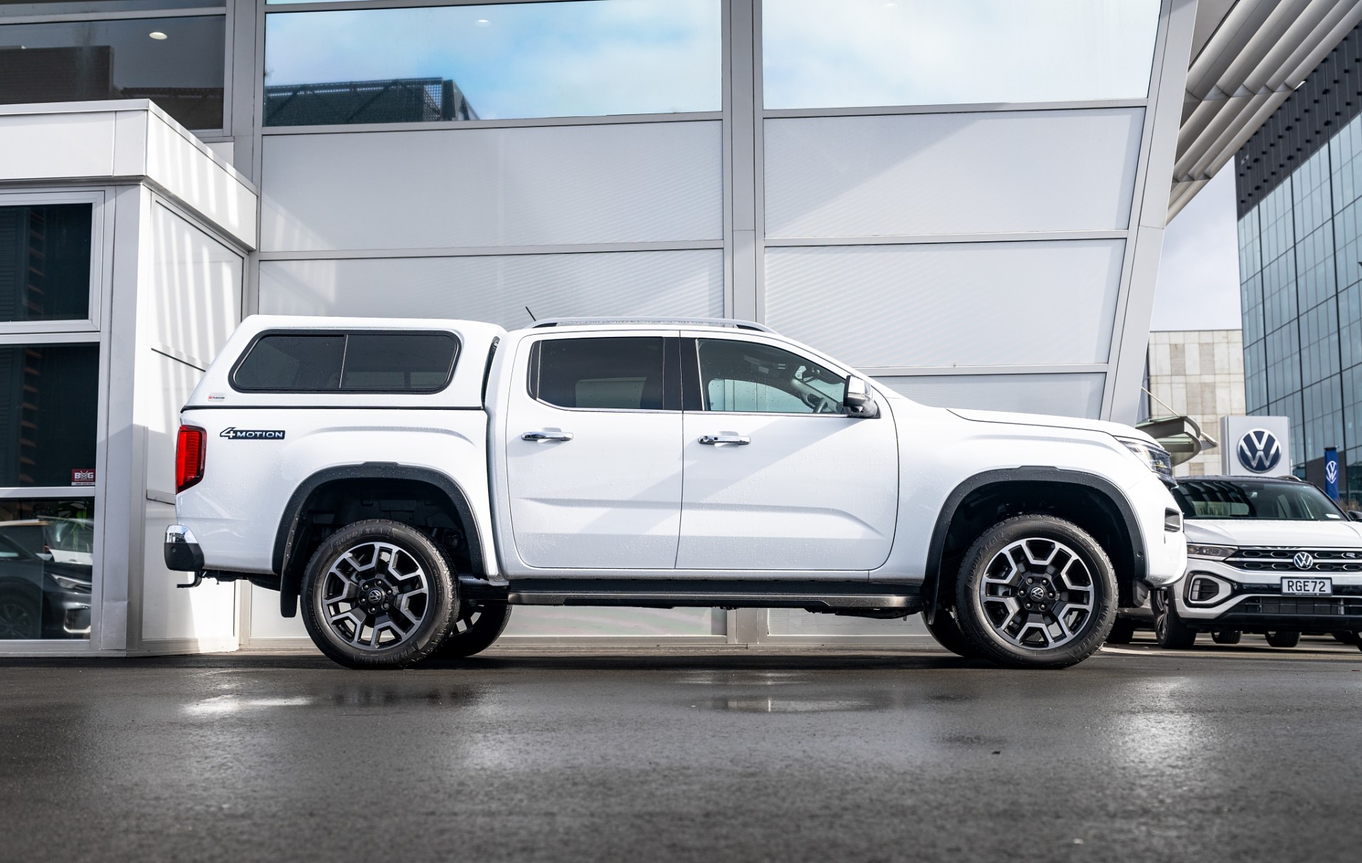 2025 Volkswagen Amarok Aventura 600Nm V6 Turbo 4WD - Image 2