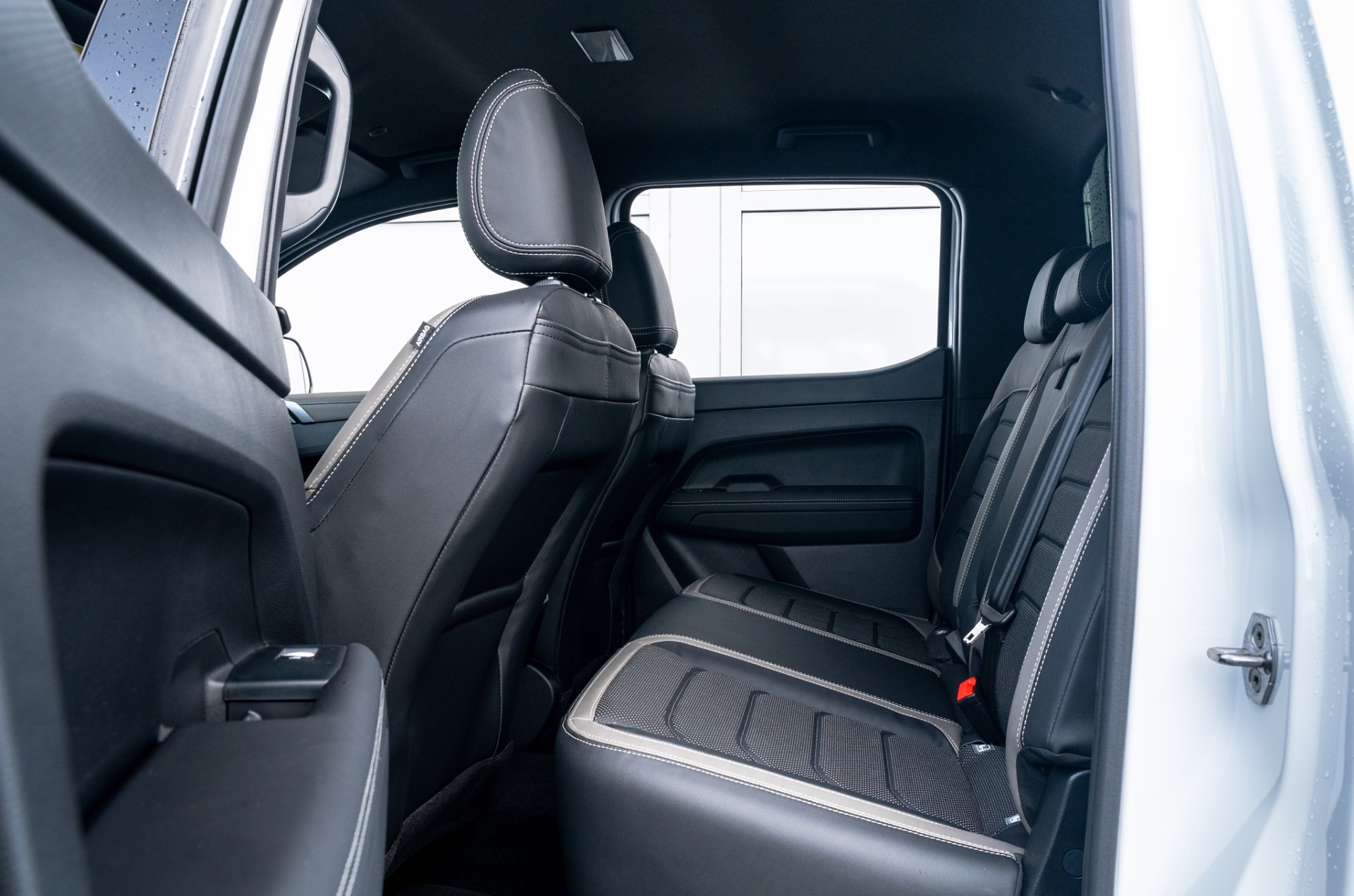 2025 Volkswagen Amarok Aventura 600Nm V6 Turbo 4WD - Image 18