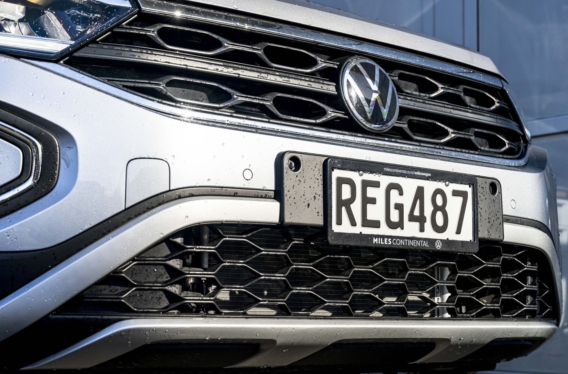 2025 Volkswagen T-Roc Life 2WD Facelift Petrol Auto / Turbo - Image 2